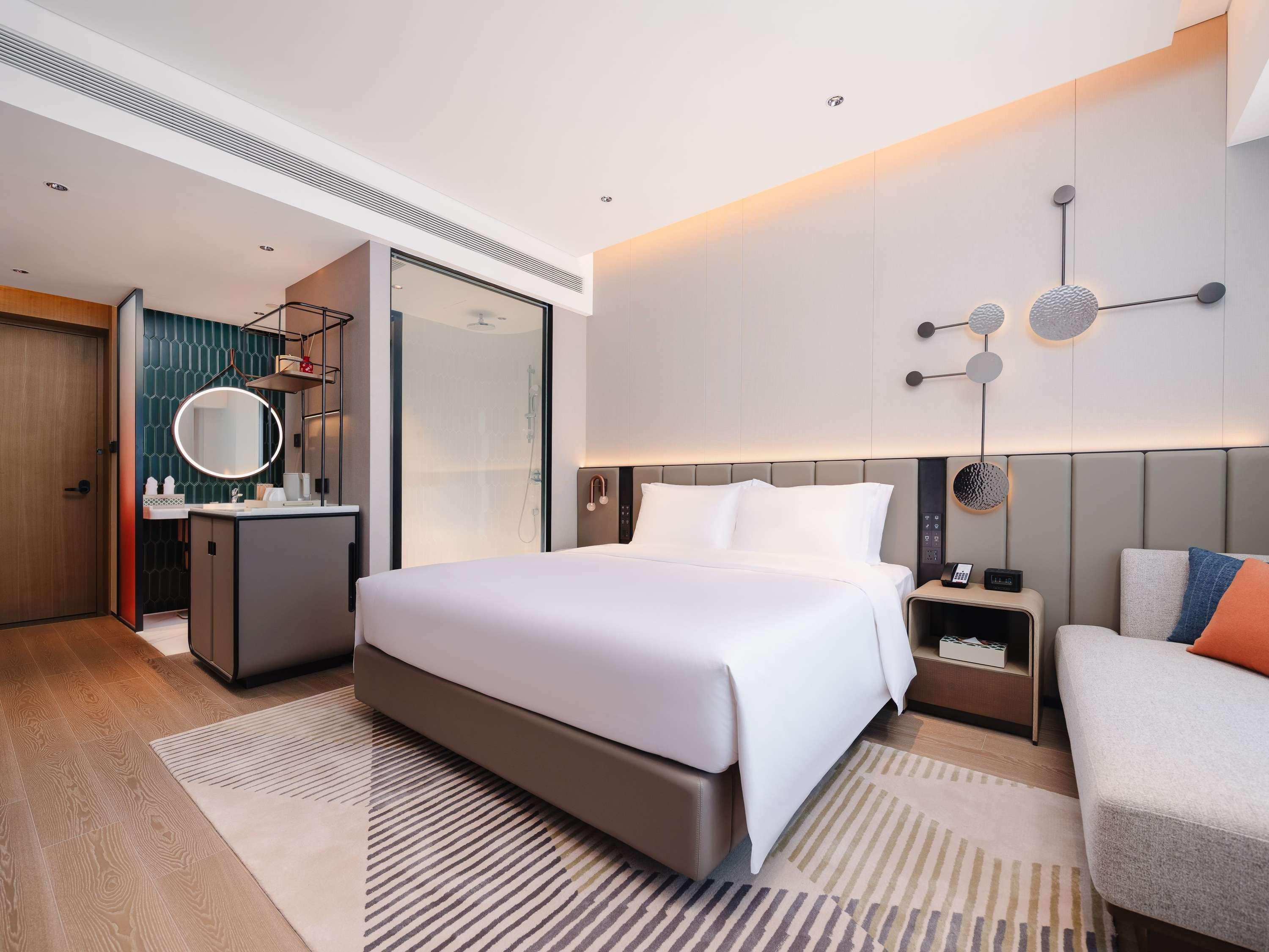 Double Superior King Bed