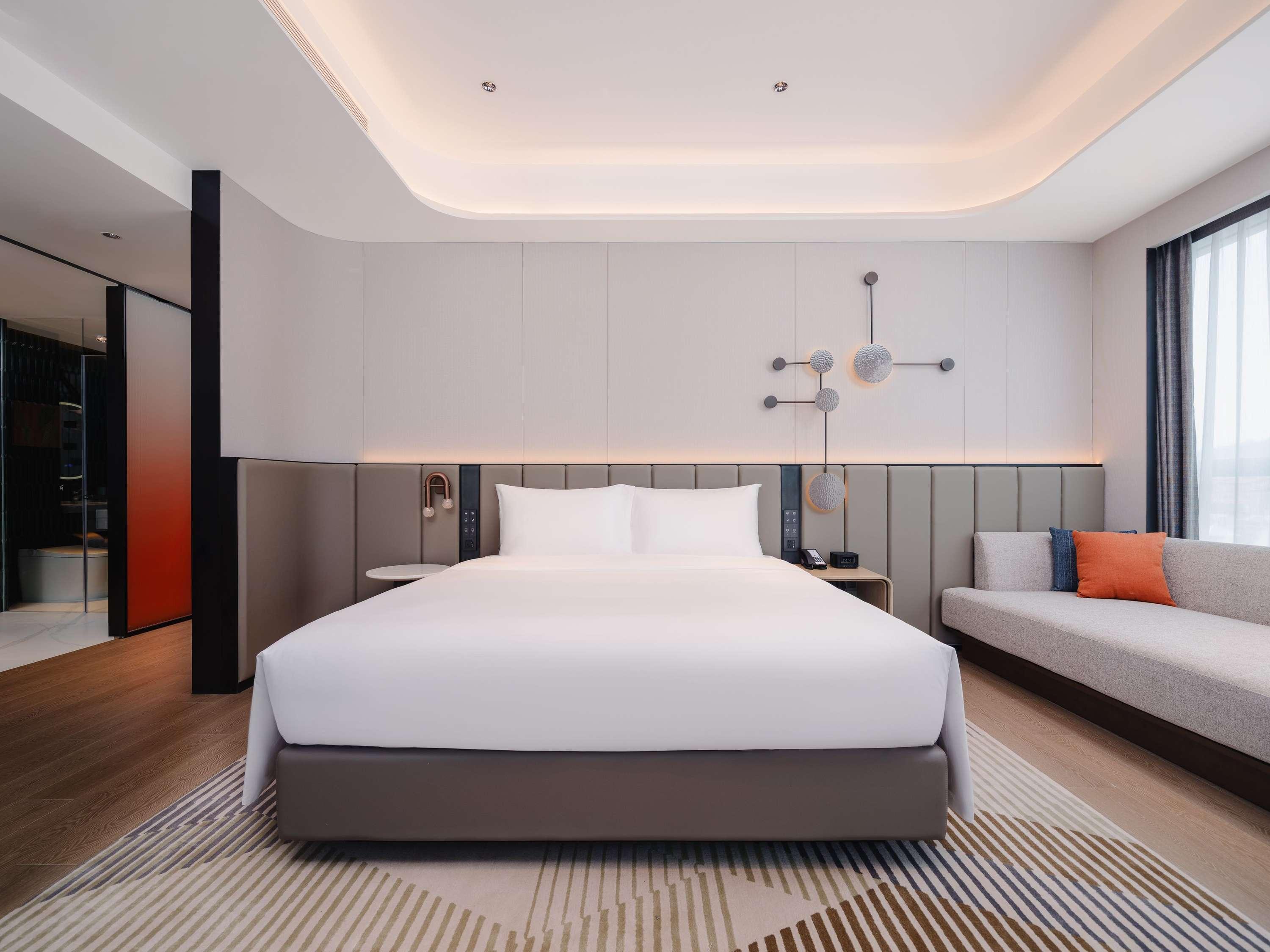 Double Superior King Bed