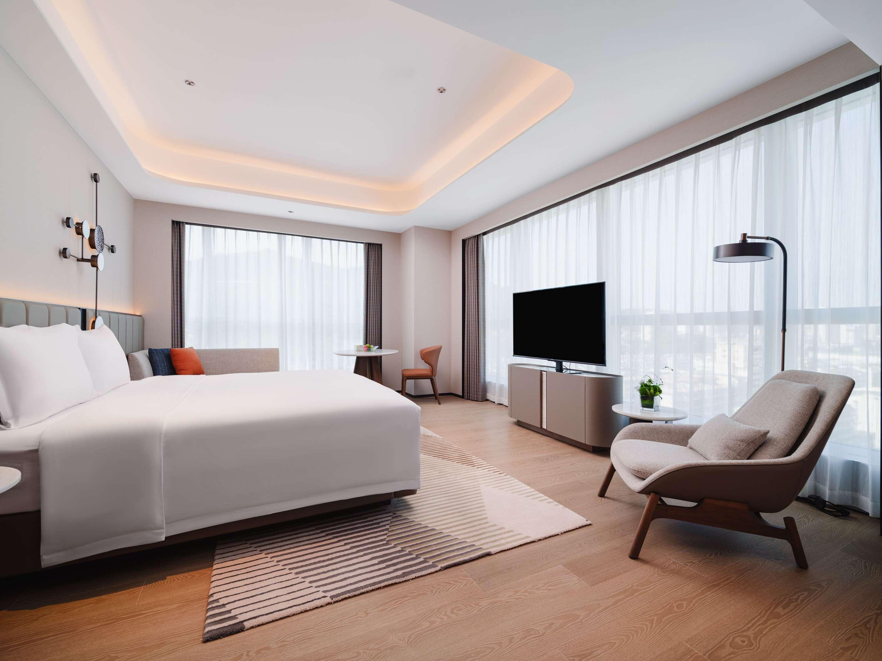 Double King Size Bed