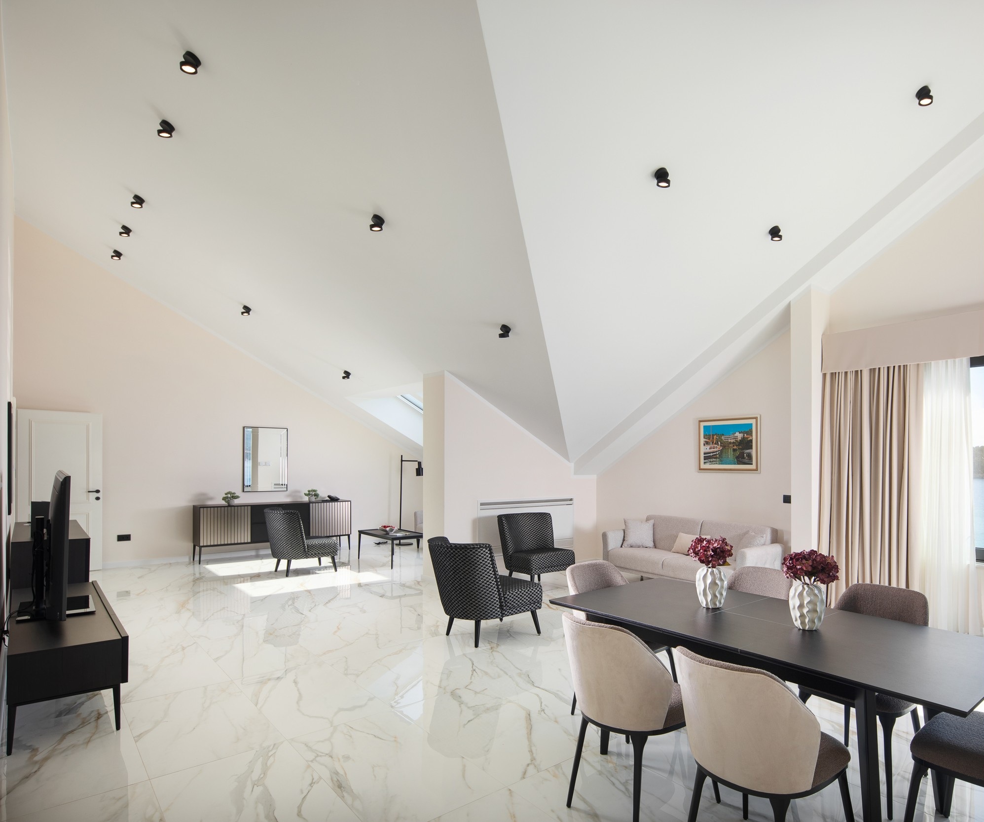 Suite Deluxe Three Bedroom