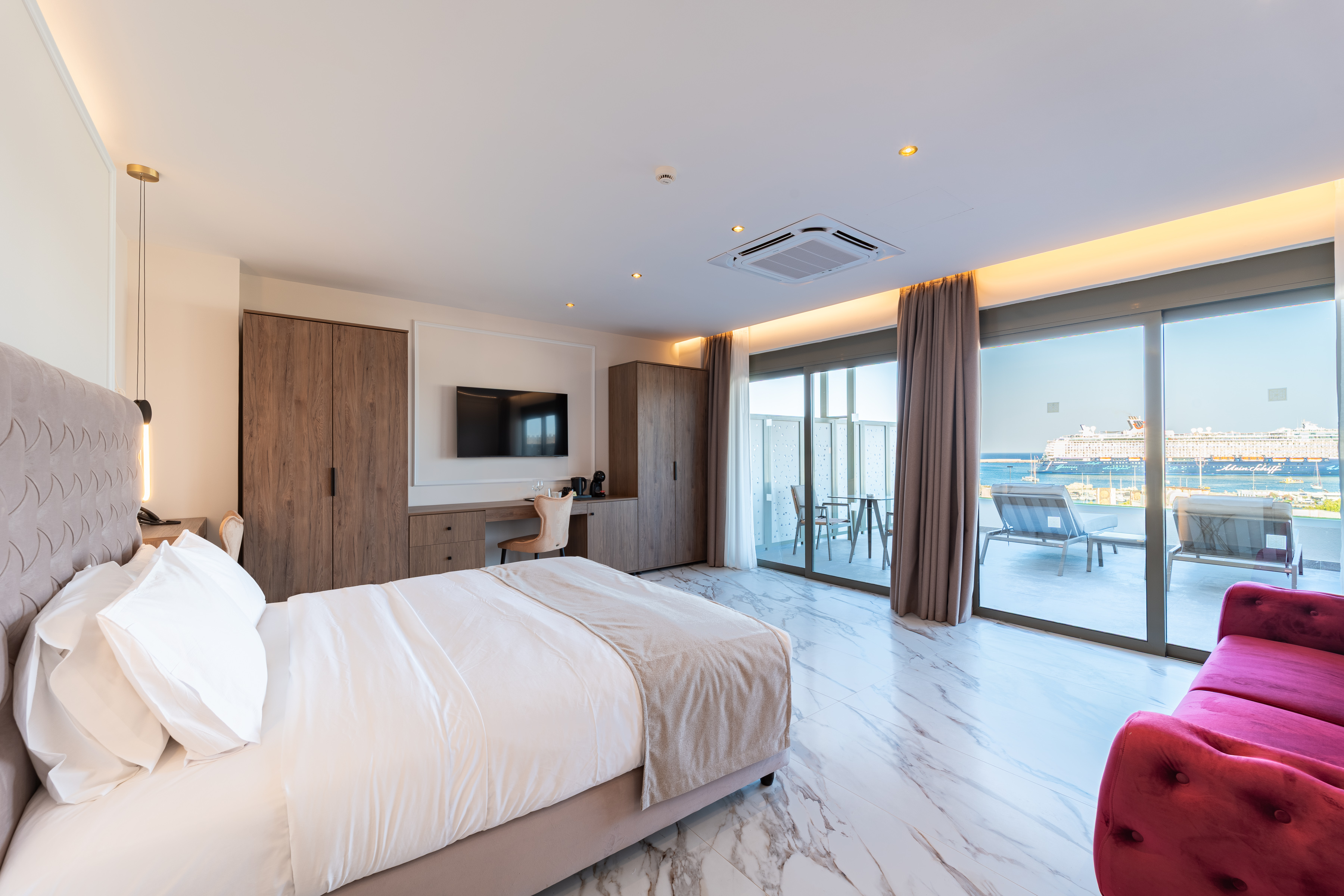 Suite Deluxe One Bed