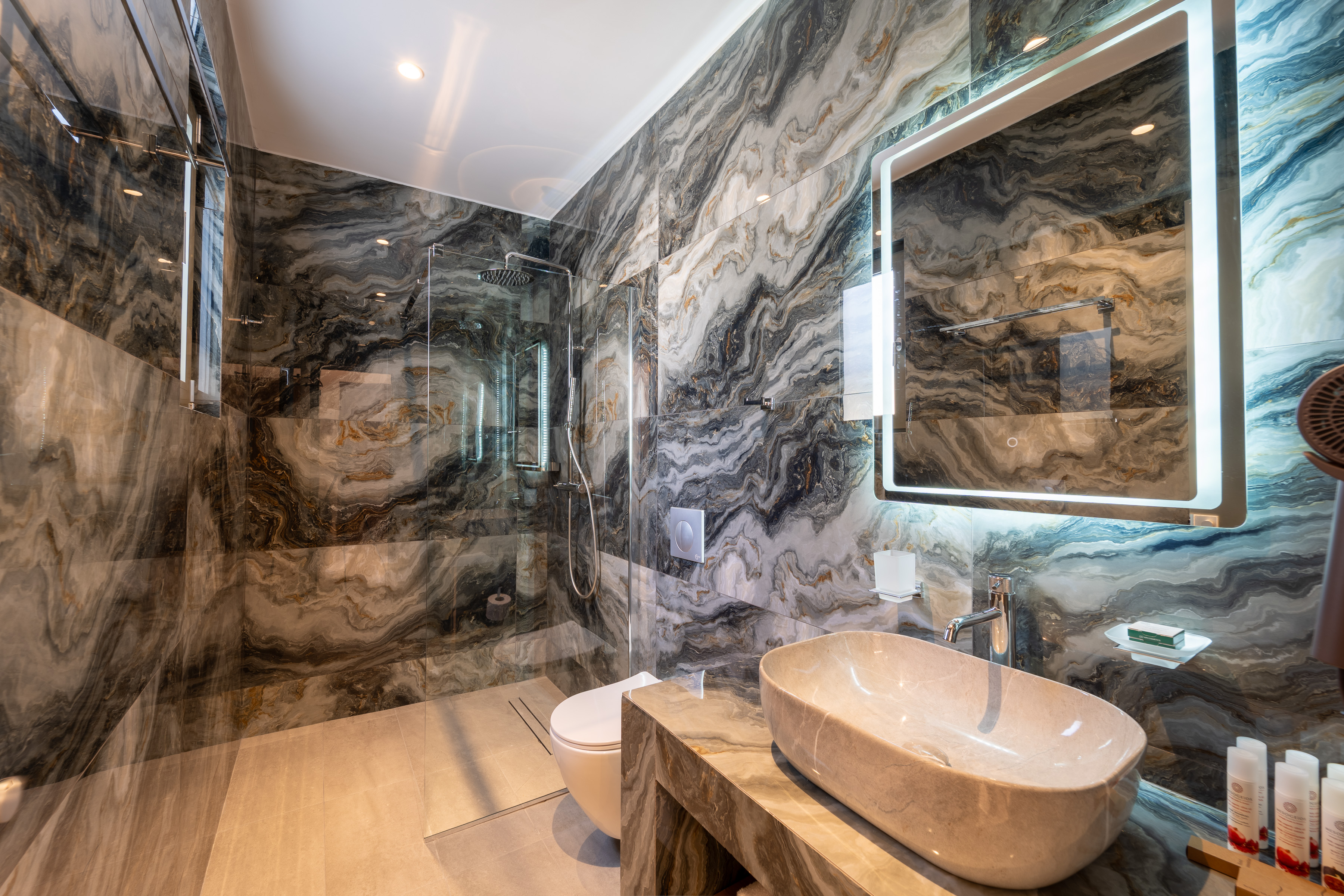 Double or Twin Deluxe Two Beds