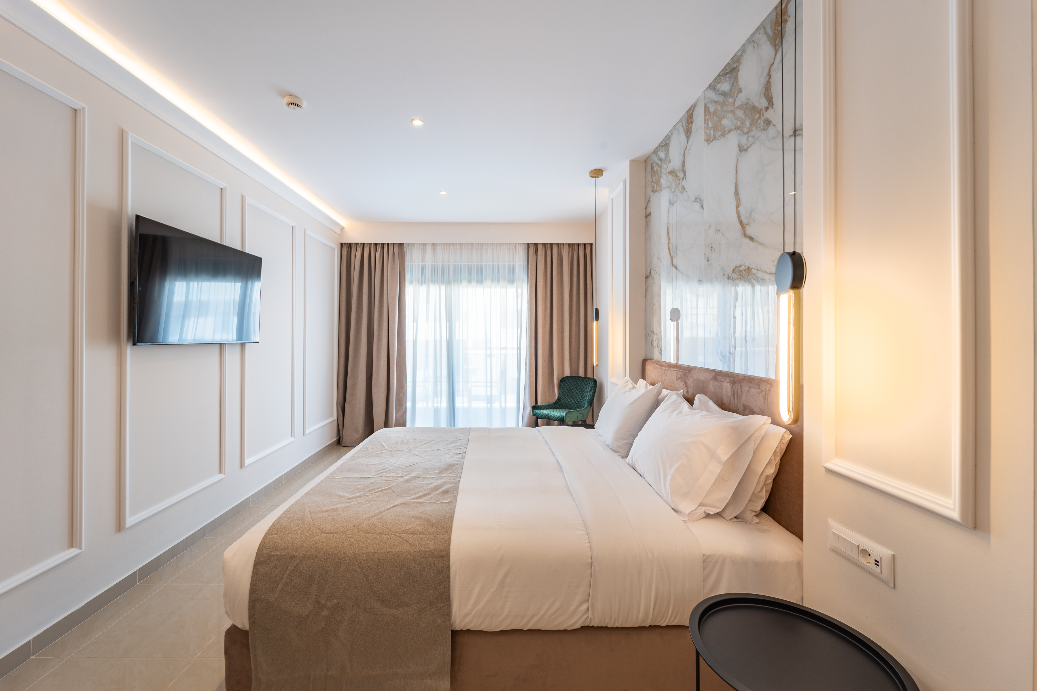 Double or Twin Deluxe Two Beds