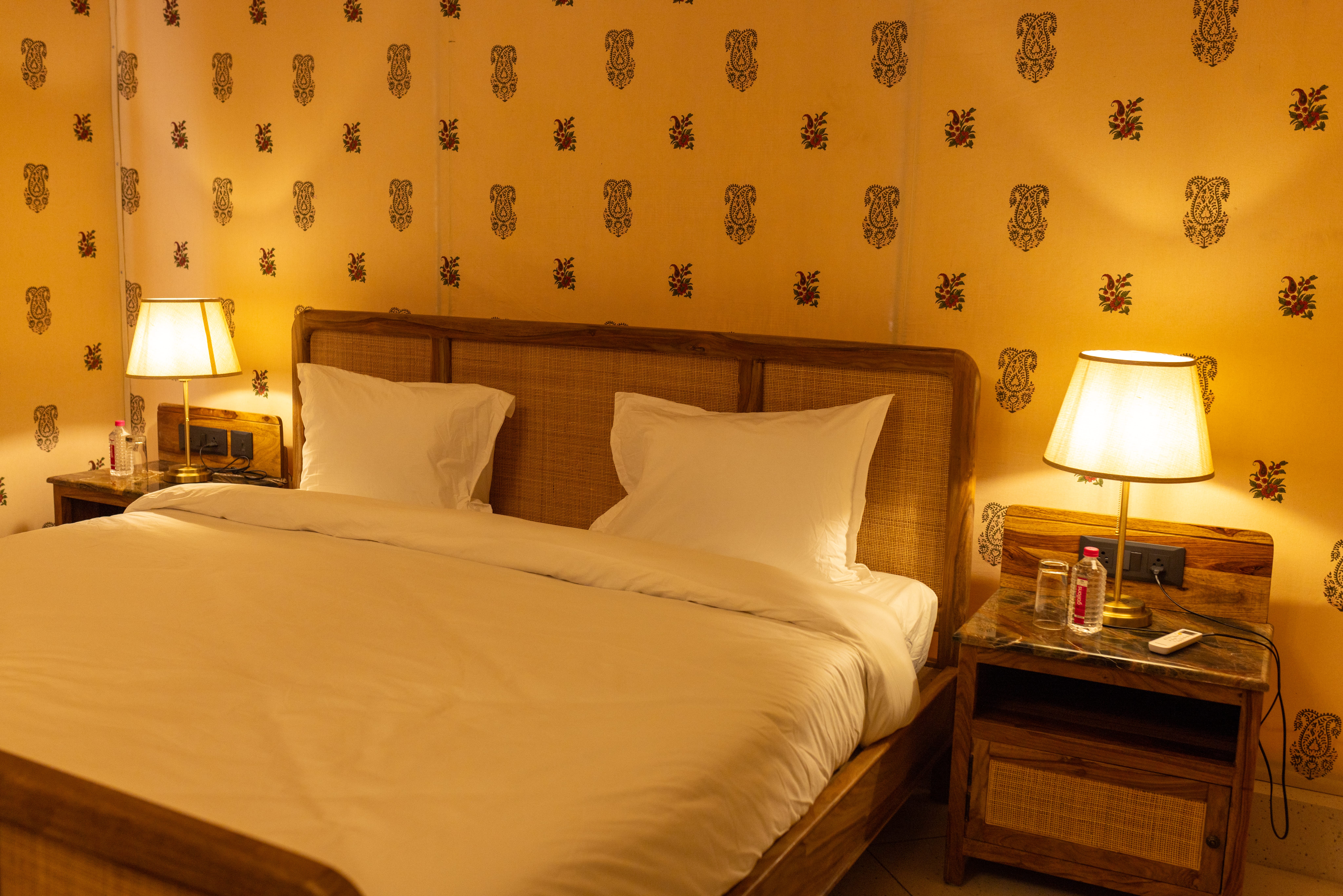 Tent Premium King Bed