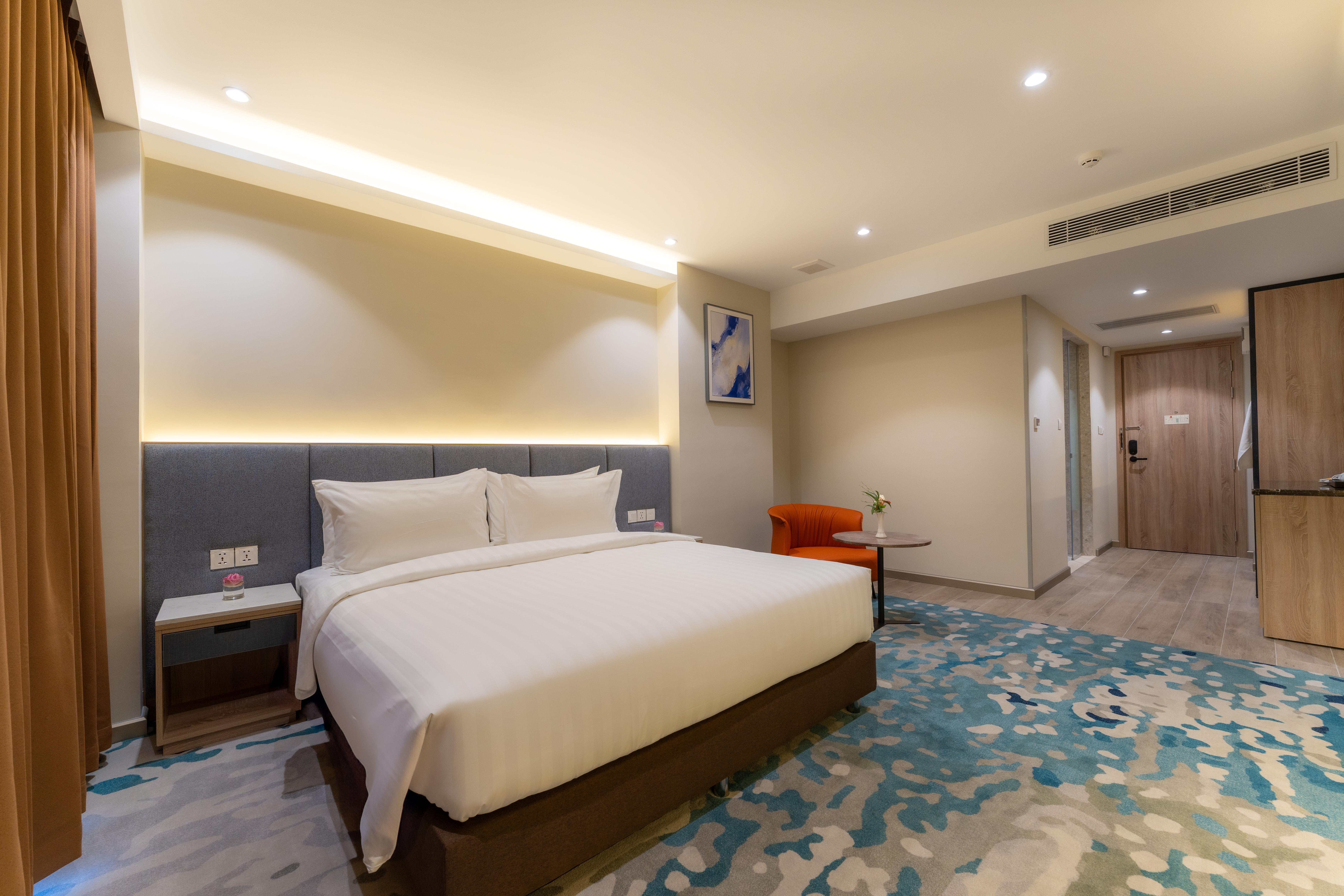 Double Deluxe King Bed