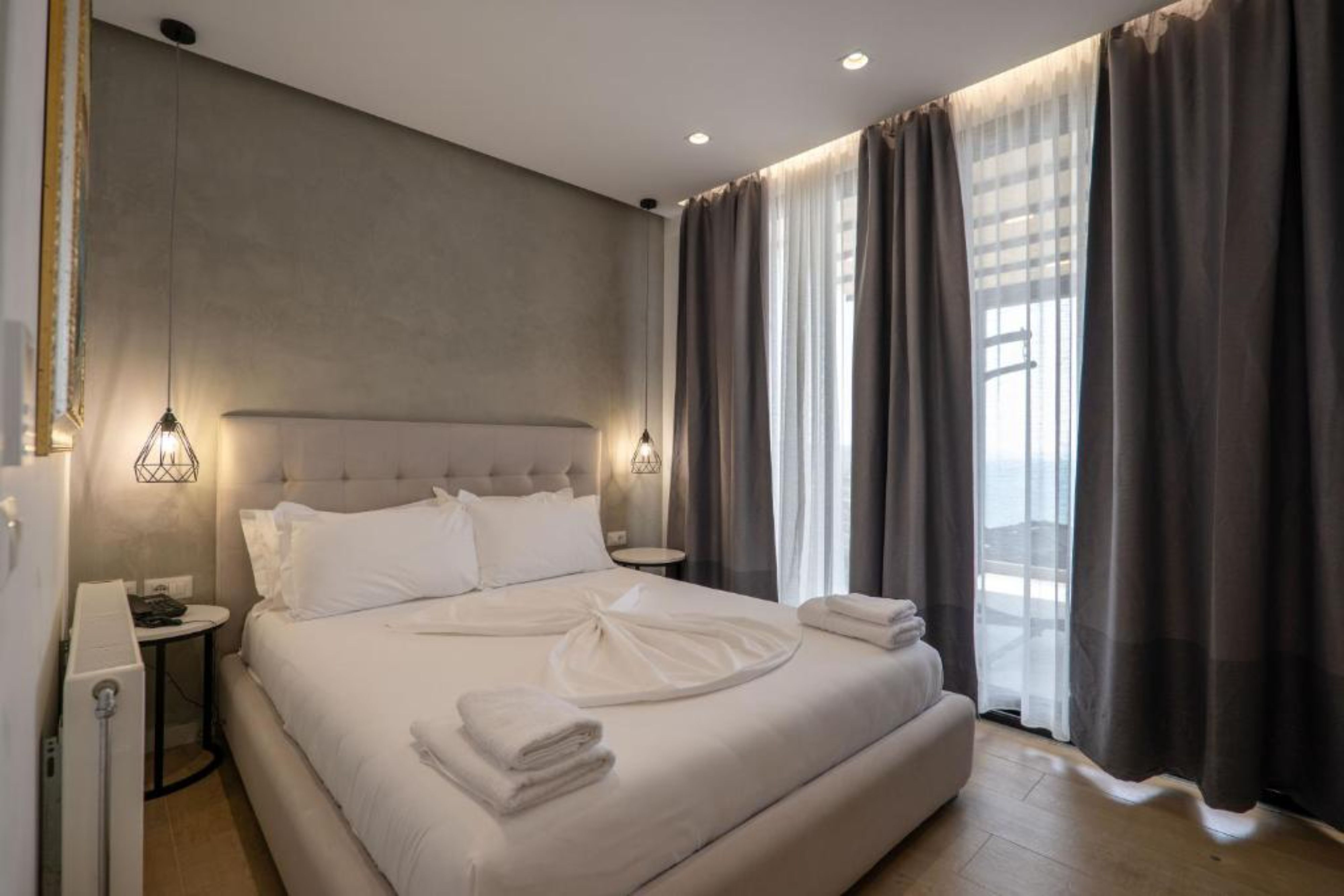 Suite Two Bedrooms One Bathroom