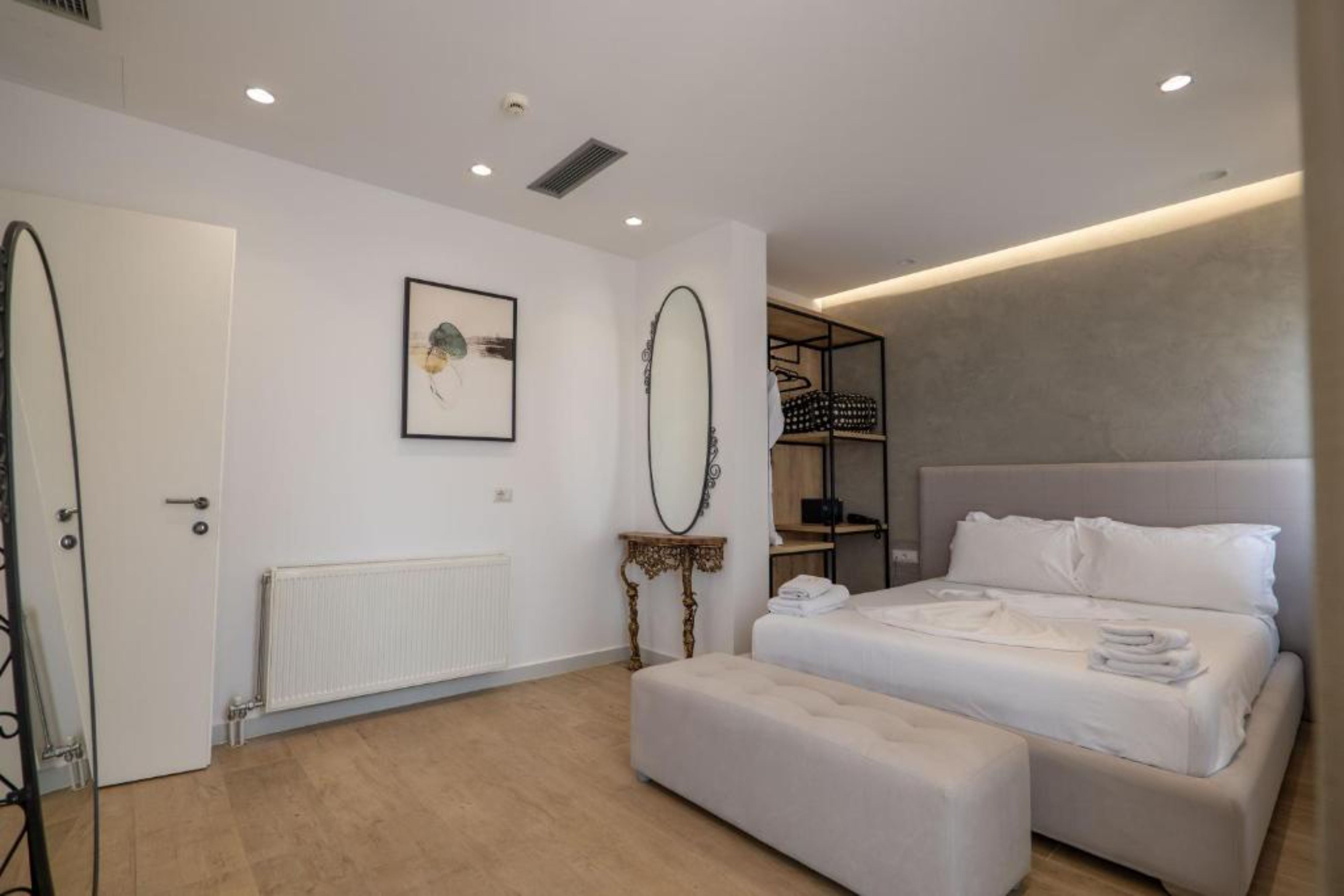 Suite Two Bedrooms One Bathroom