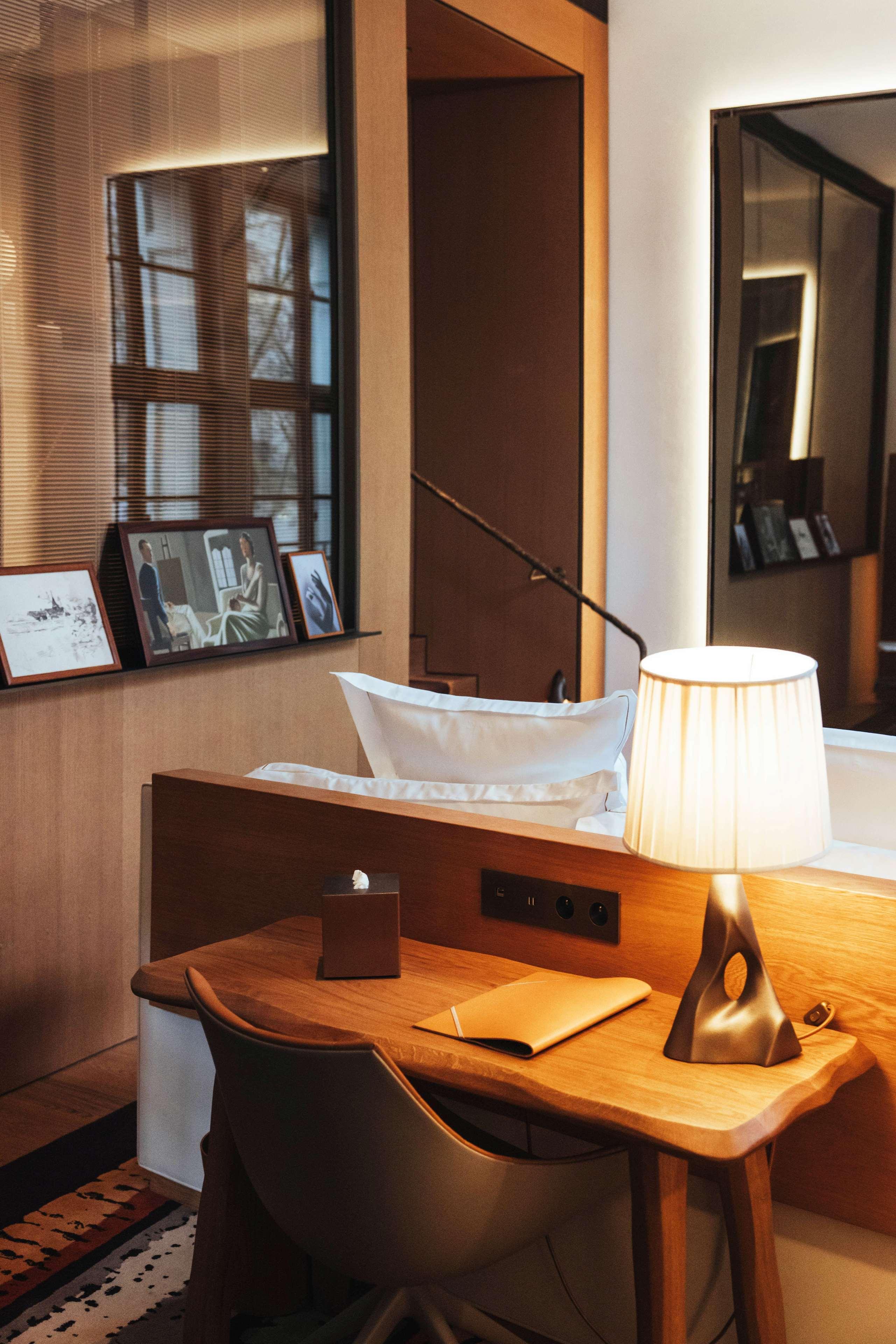 Junior Suite Deluxe King Bed