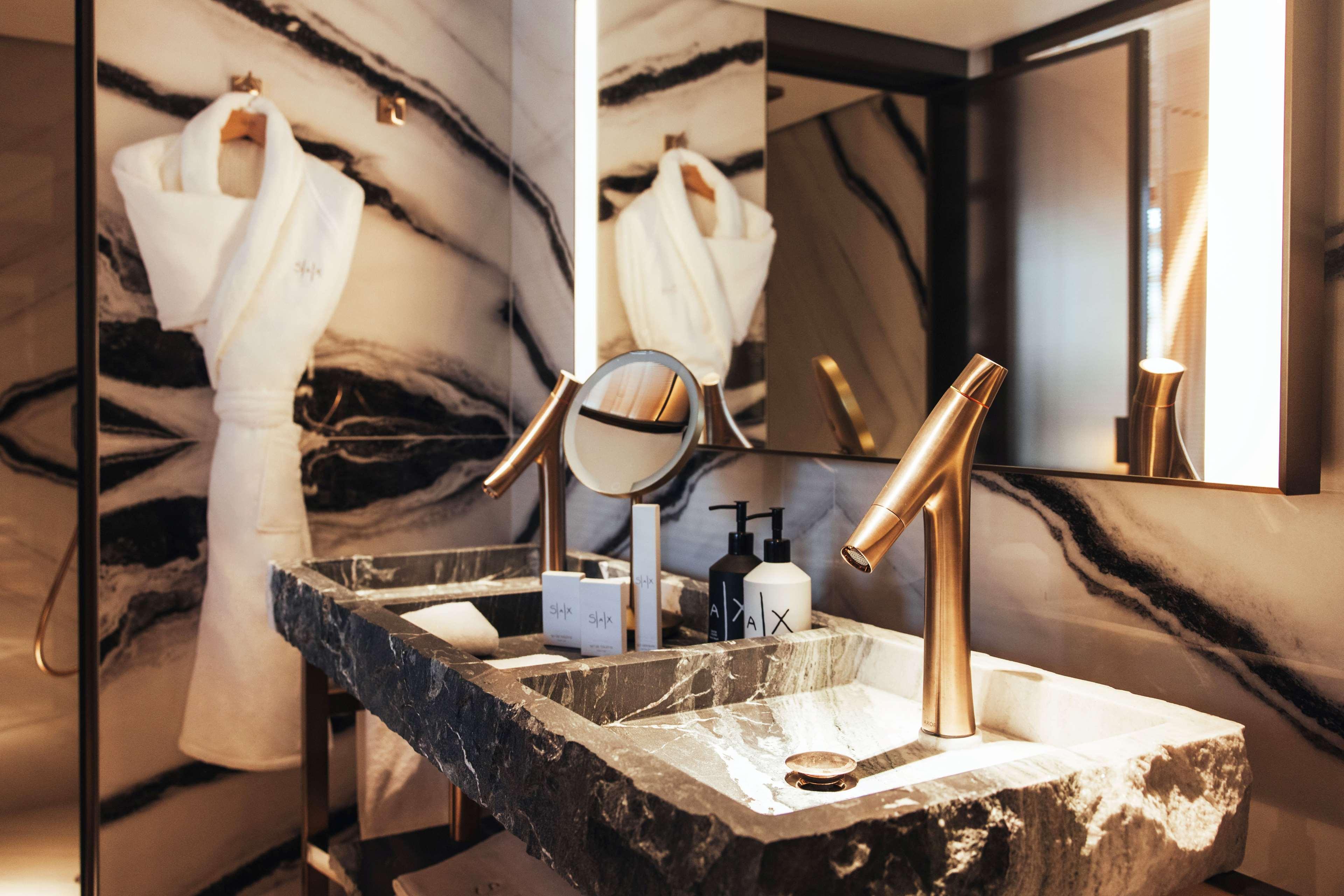 Family Room Connecting Room