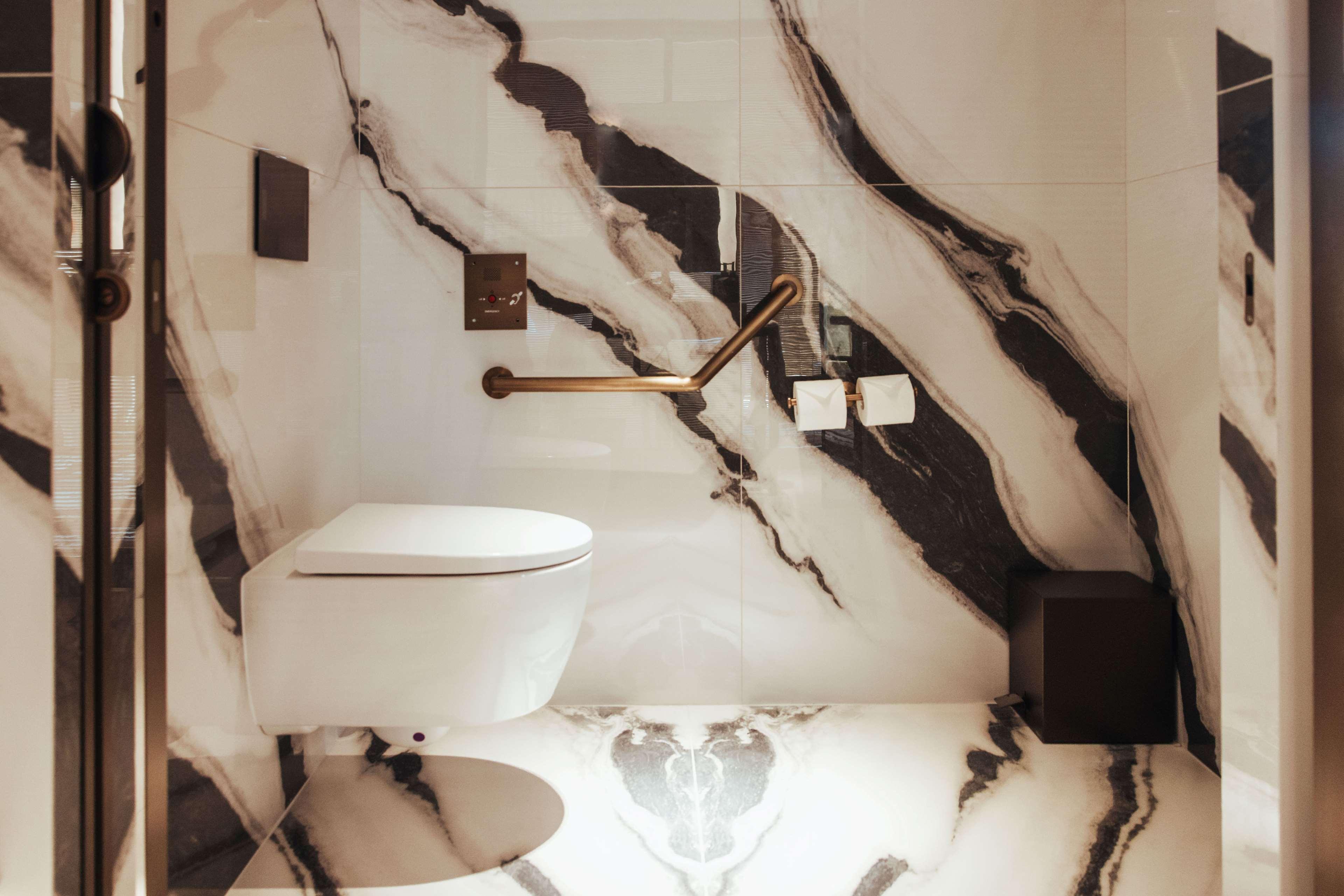 Double Accessible King Size Bed