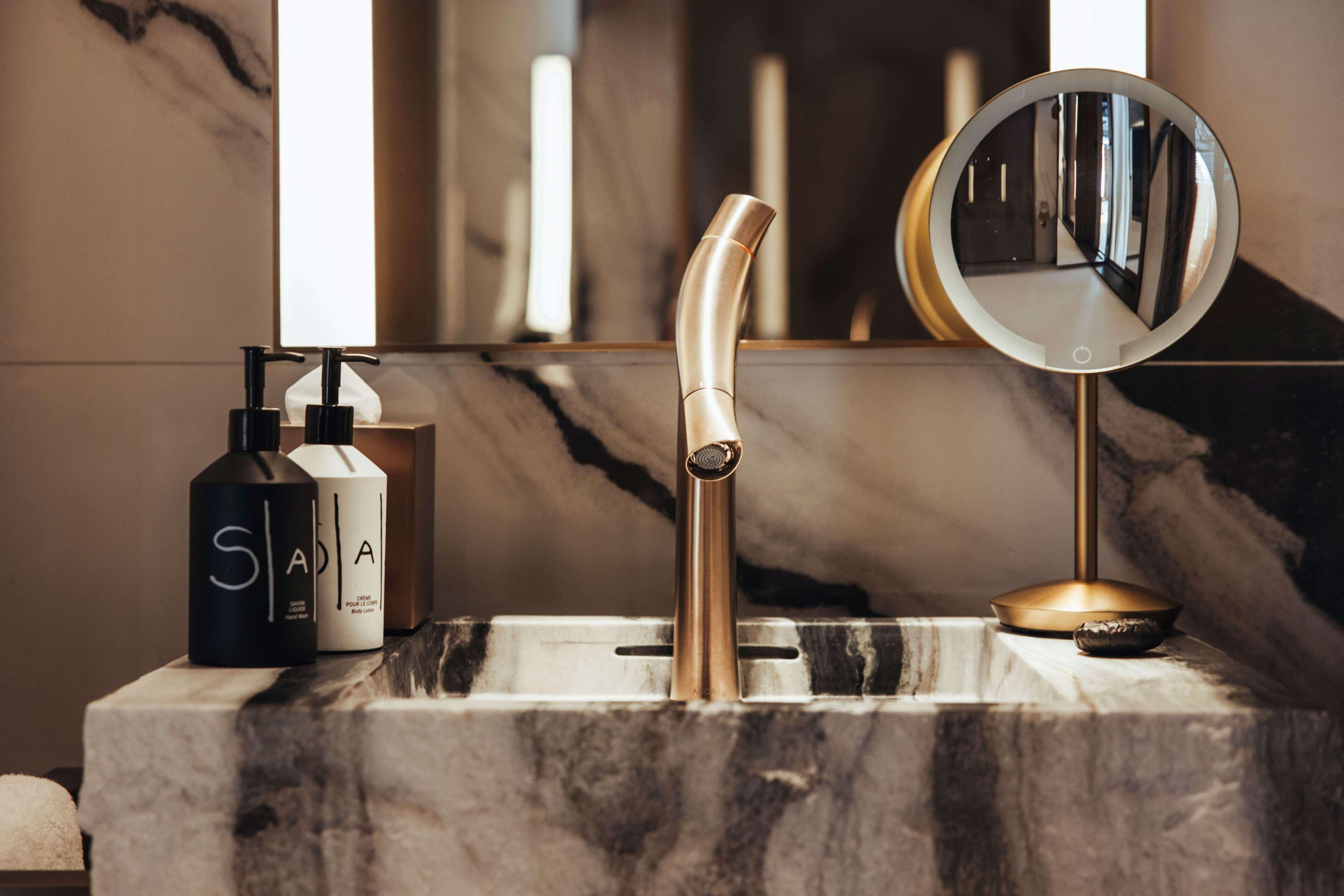 Family Room Connecting Room