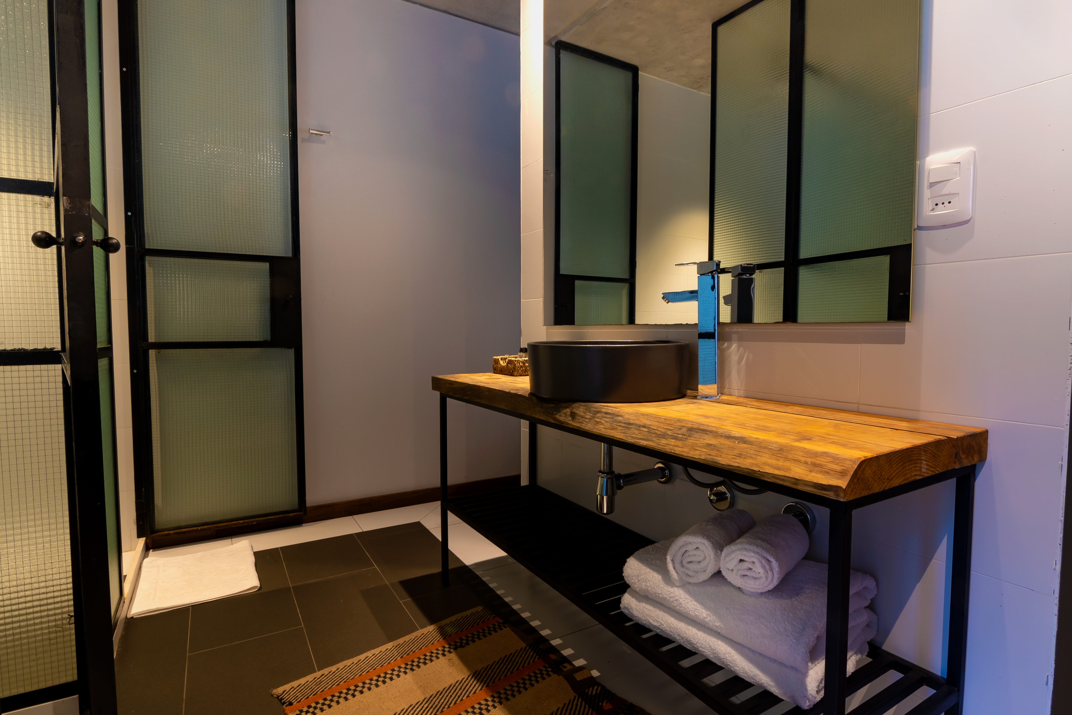 Double Deluxe King Bed