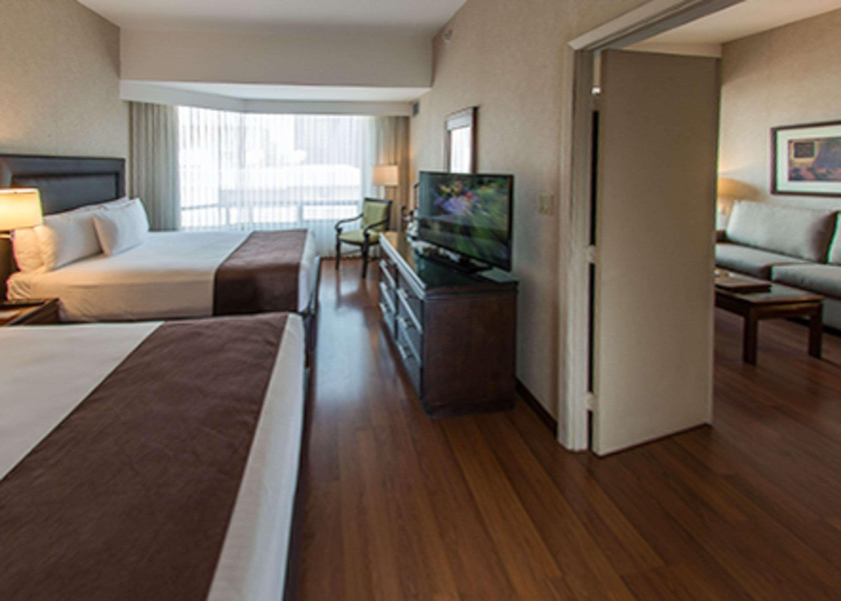 Suite Two Double Beds Non Smoking