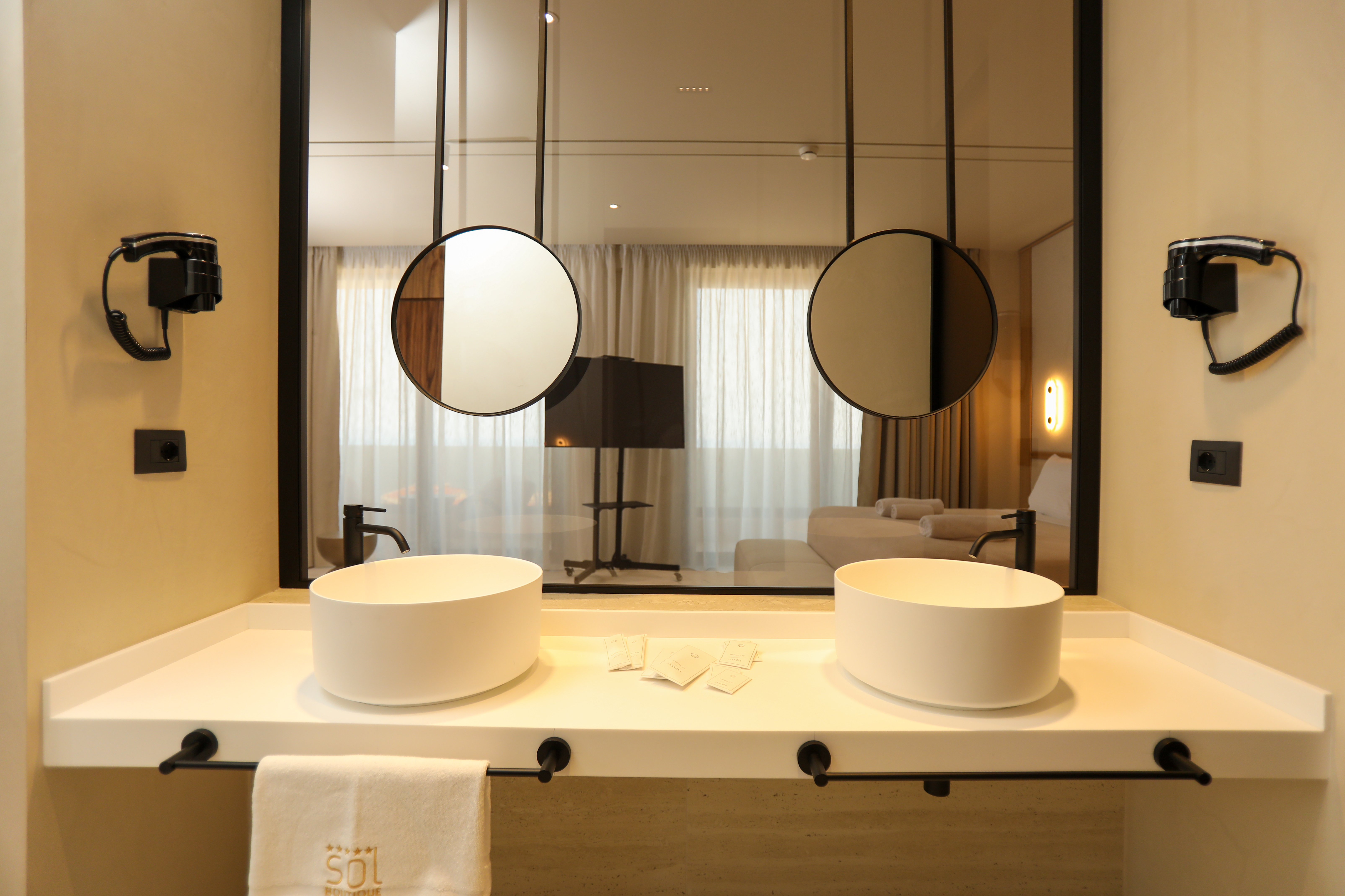 Junior Suite Sea View with Air Conditioning