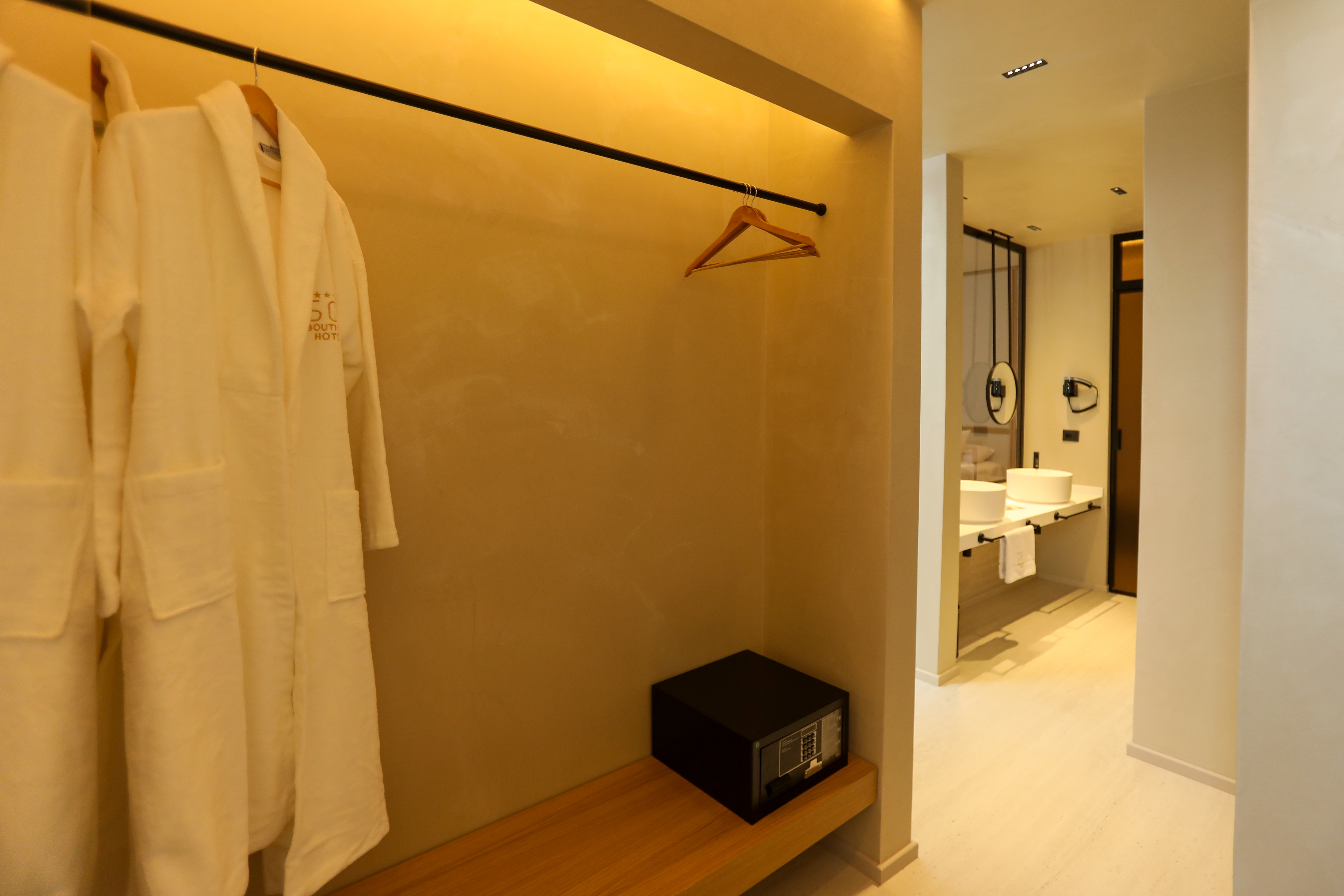 Junior Suite Sea View with Air Conditioning