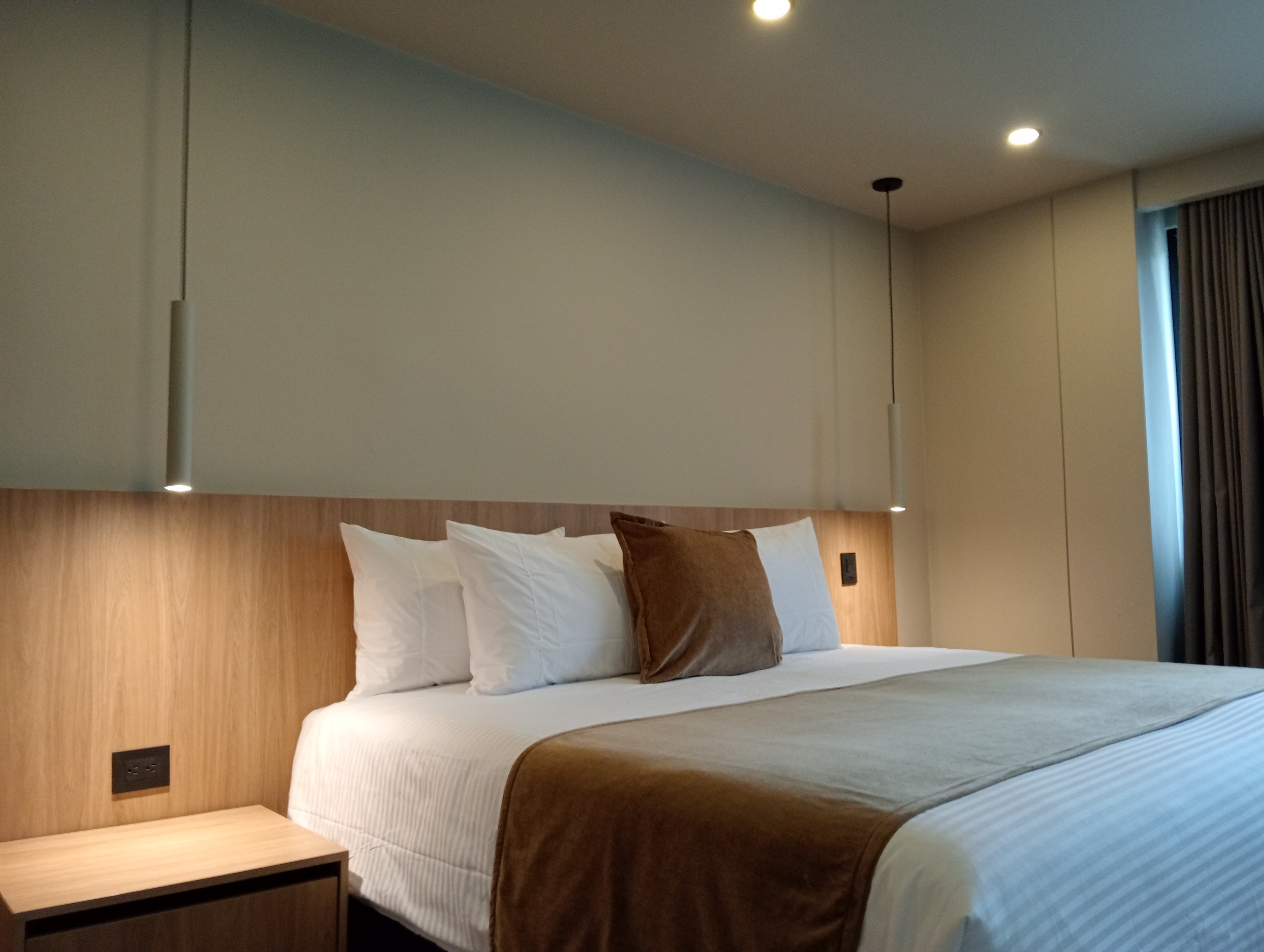 Double Deluxe City View King Bed