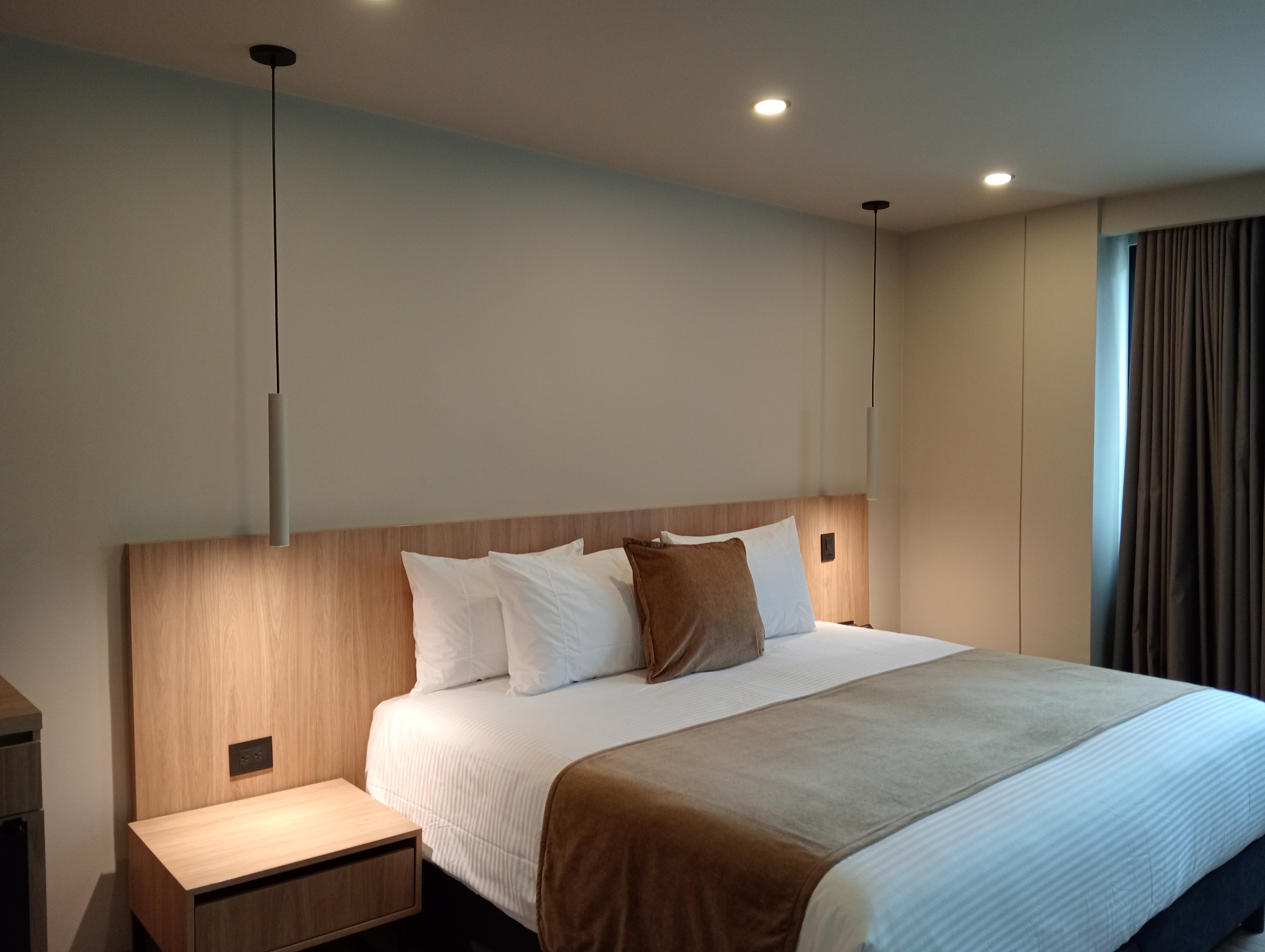 Double Deluxe City View King Bed