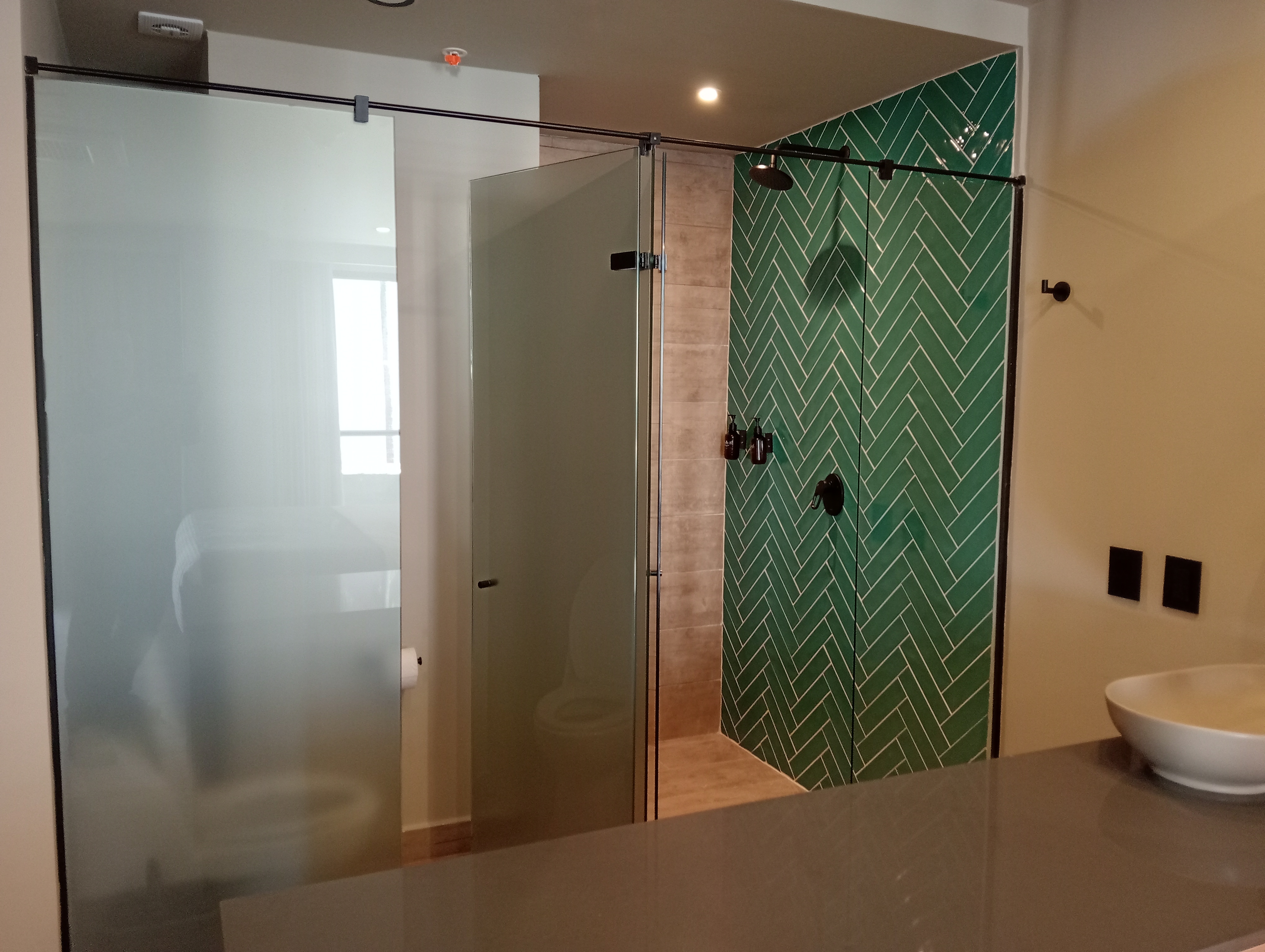 Single Deluxe One Bed