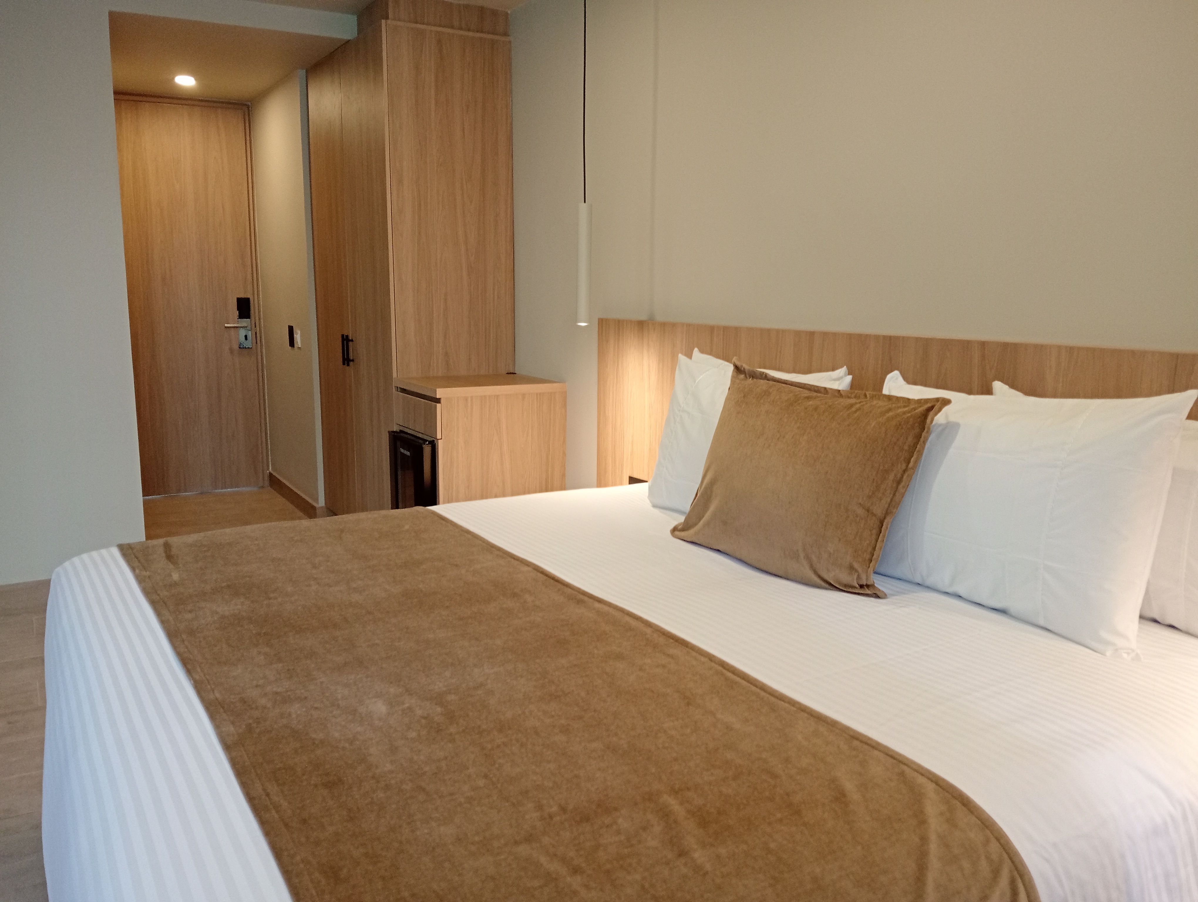 Double Deluxe City View King Bed