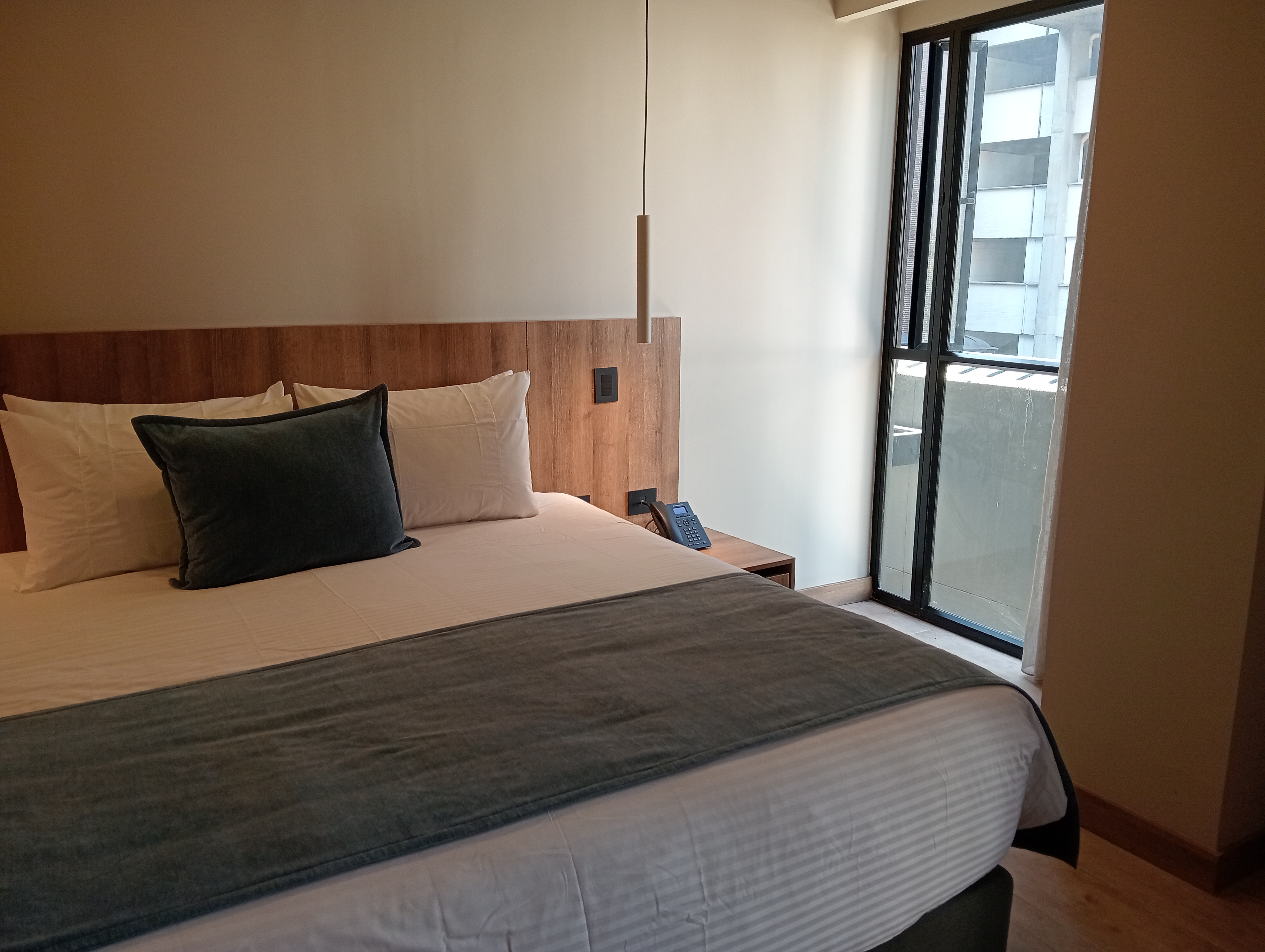 Double Deluxe City View King Bed