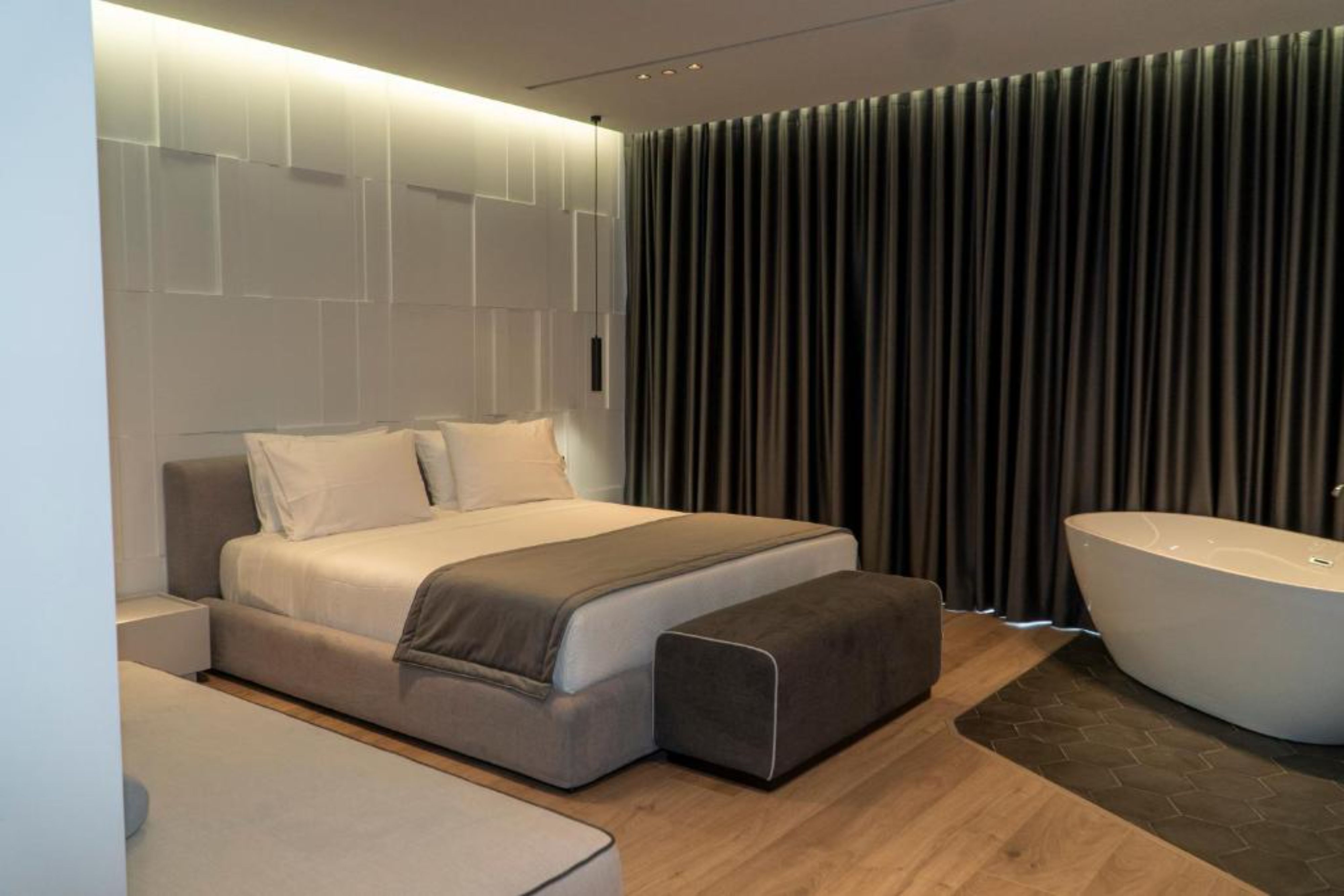 Suite with Air Conditioning