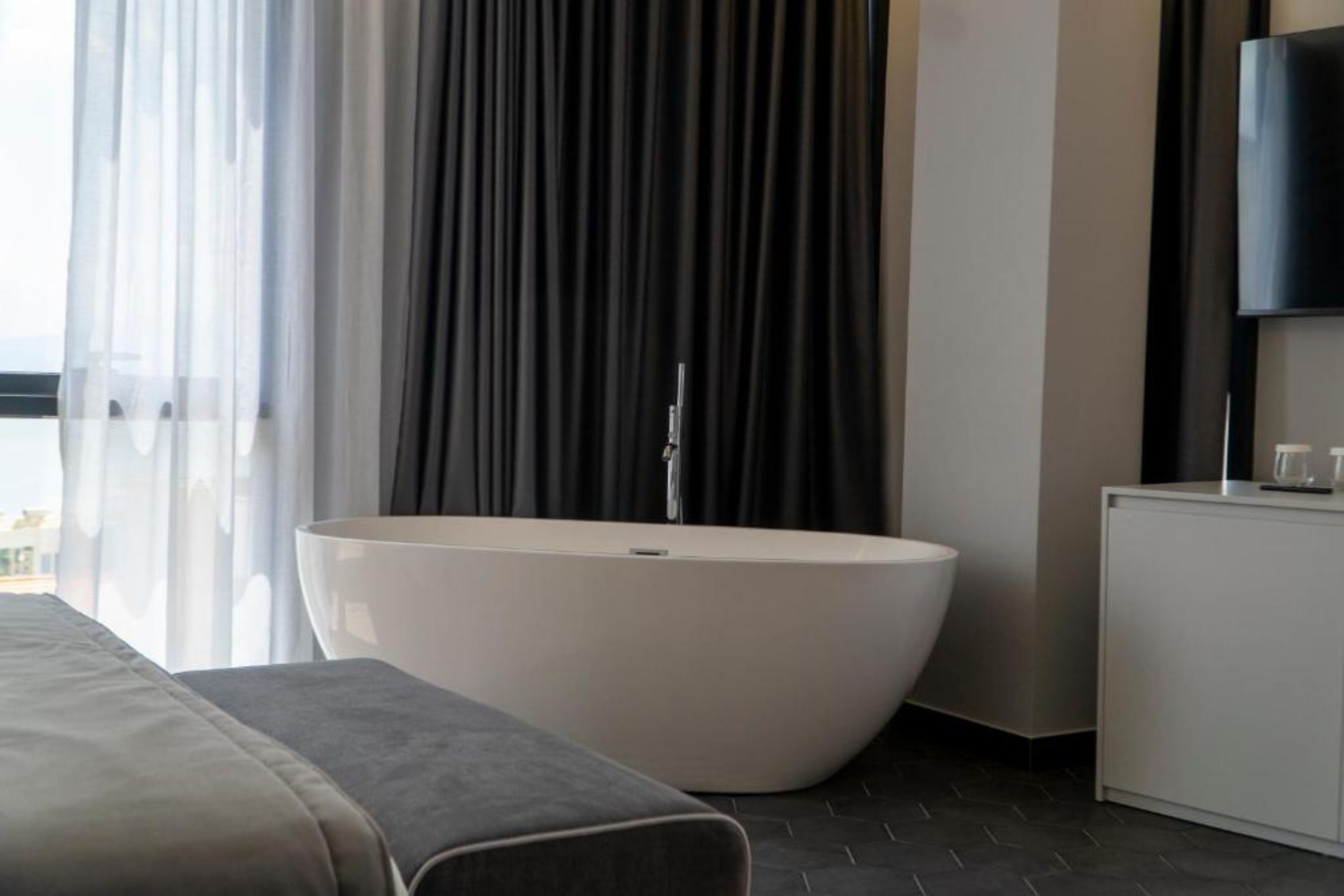 Suite with Air Conditioning