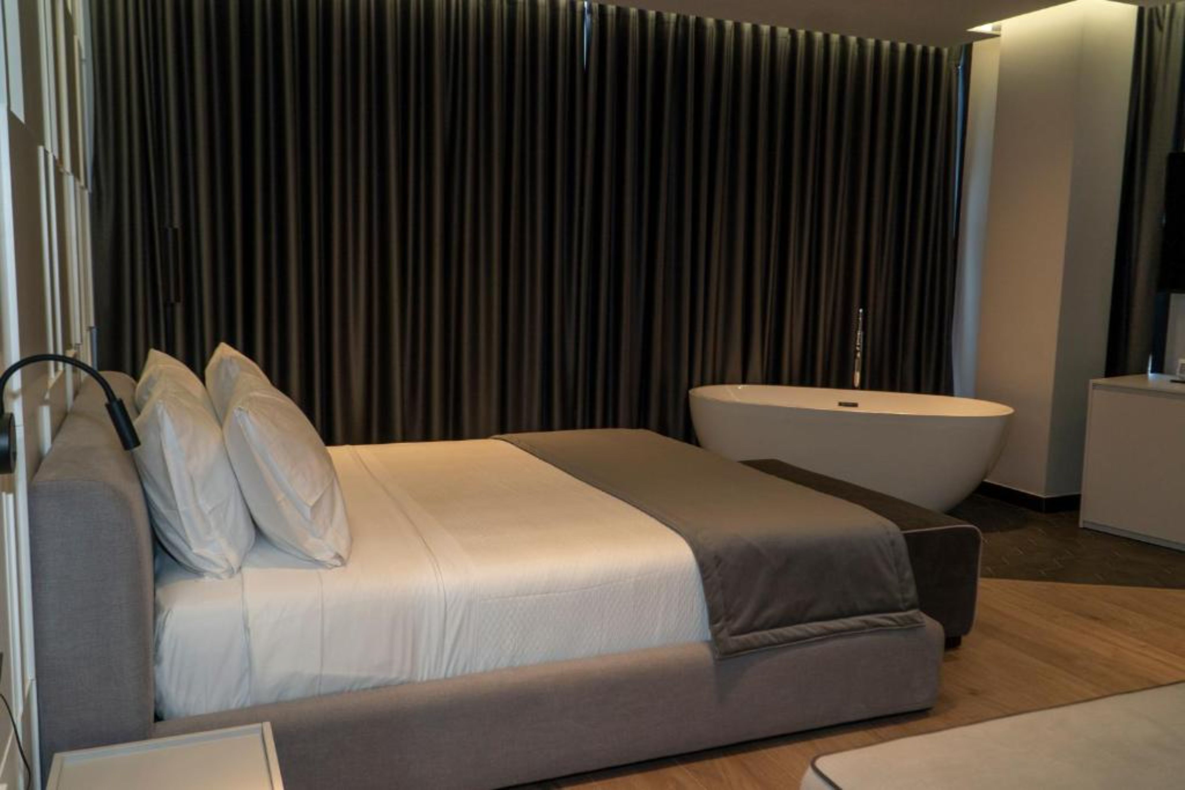 Suite with Air Conditioning