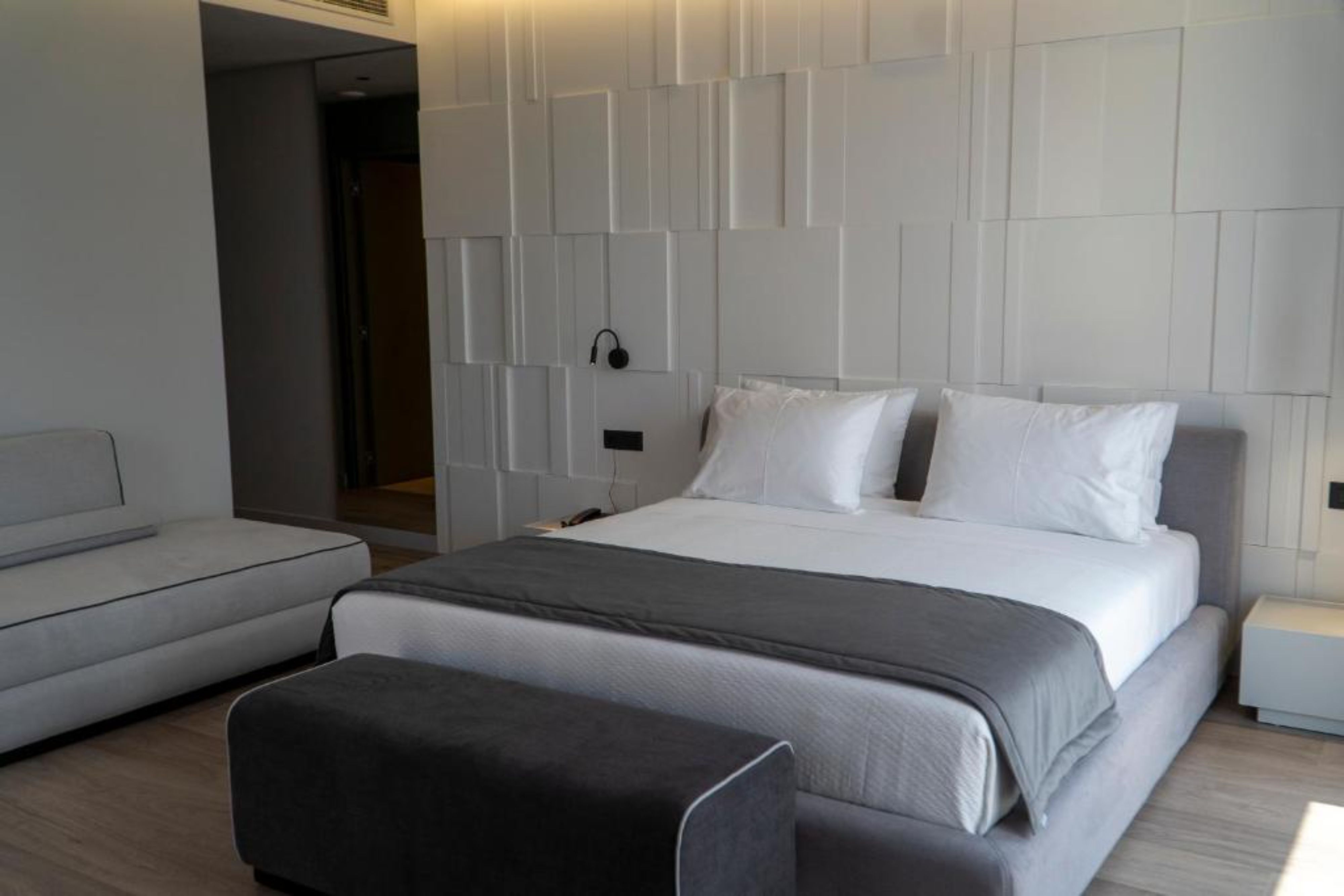 Suite with Air Conditioning