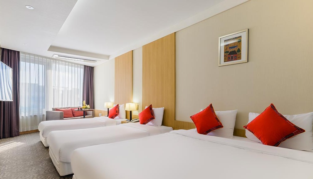 Family Room Three Beds