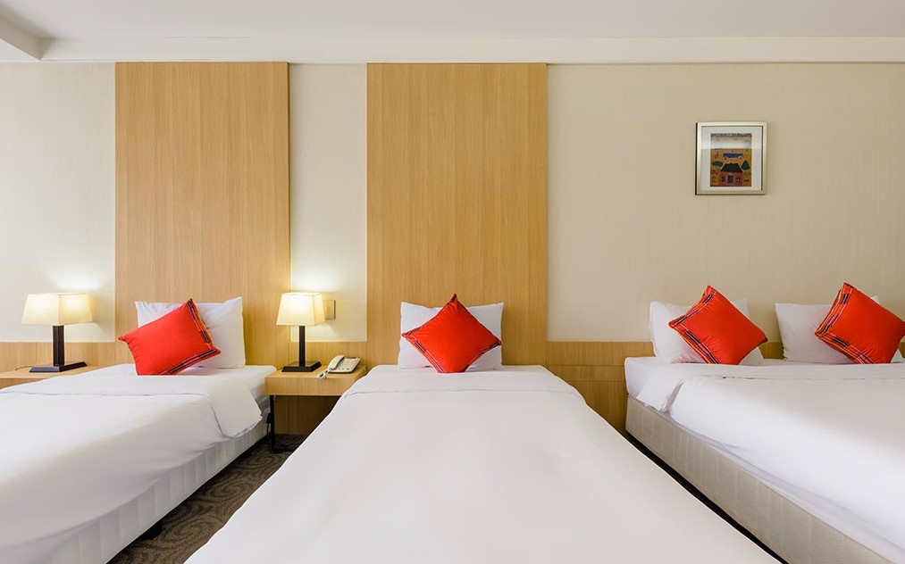 Family Room Three Beds