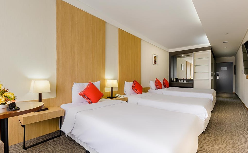 Family Room Three Beds