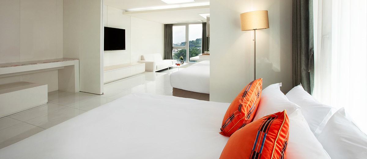 Family Room Three Beds