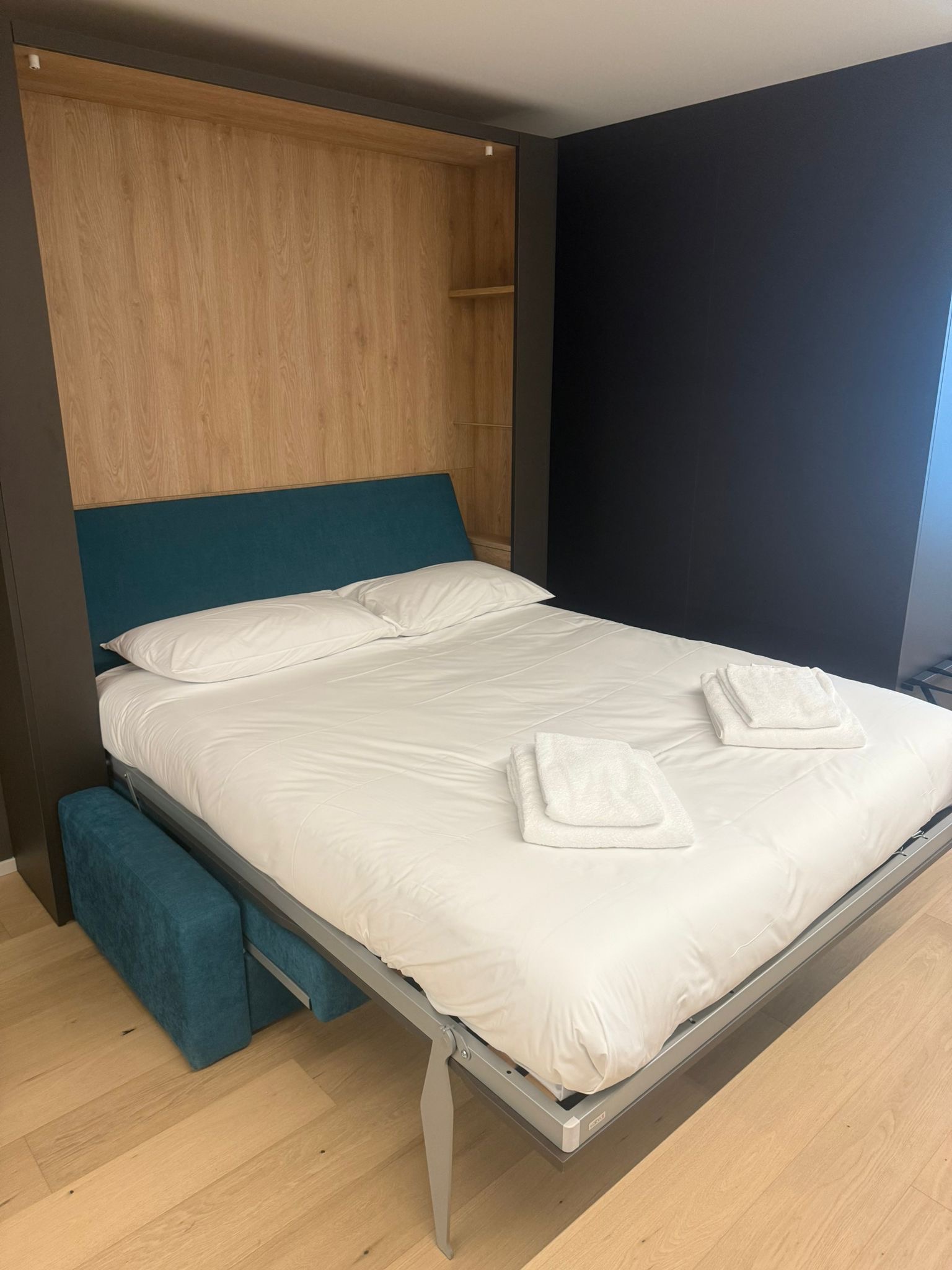 Junior Suite Business