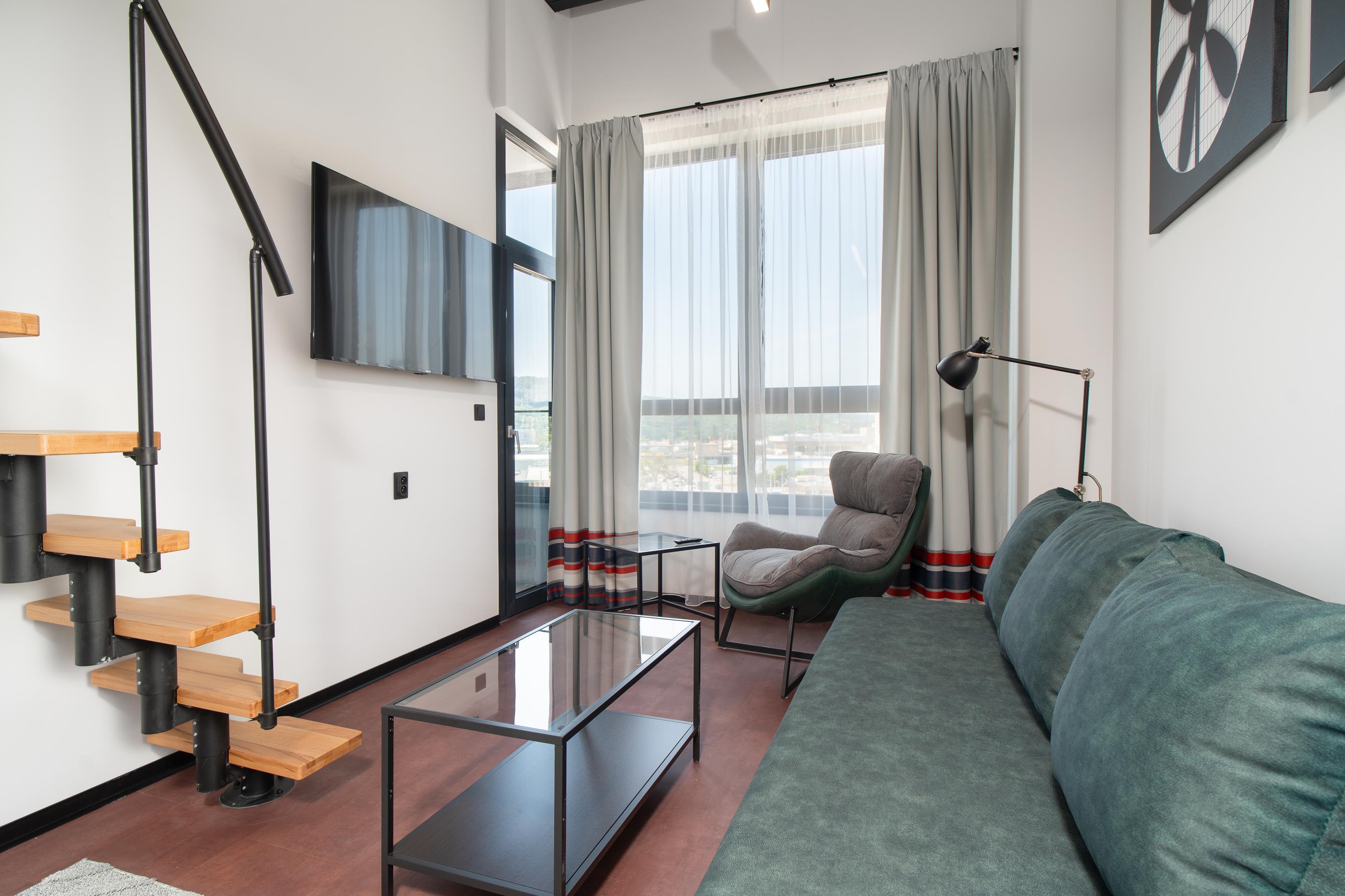 Apartment Capacity 6