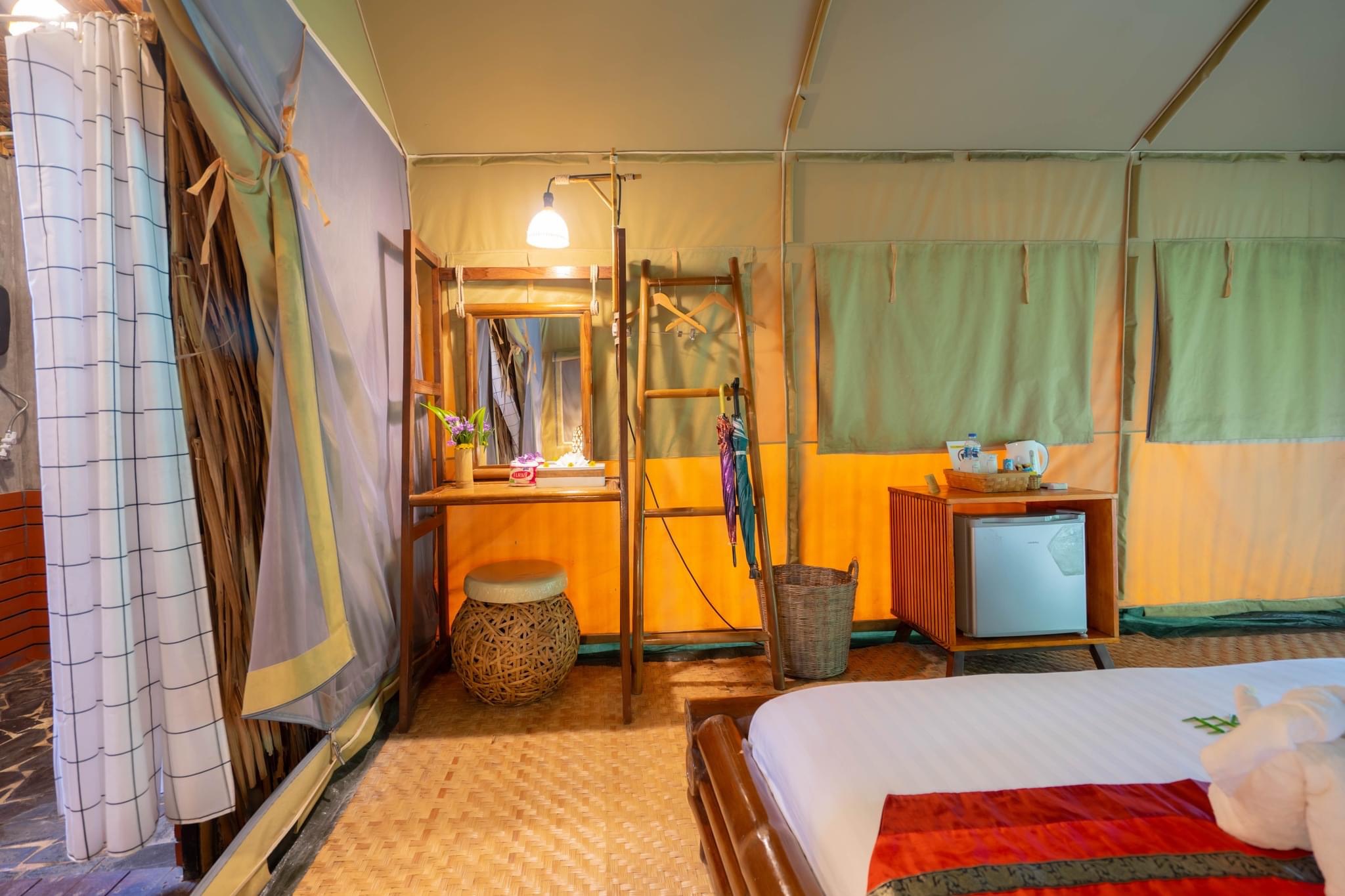 Double or Twin Standard