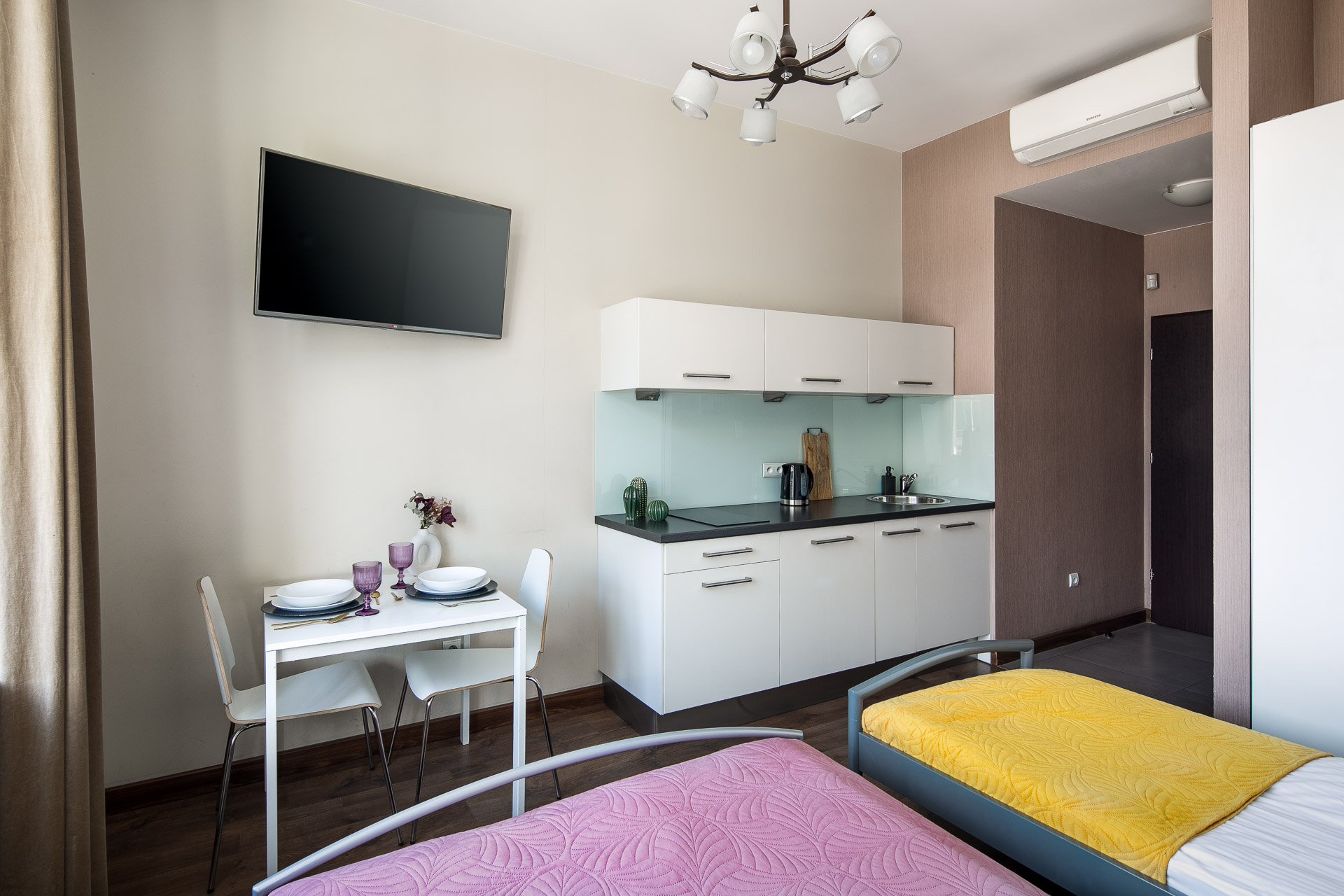 Triple Deluxe Two Beds