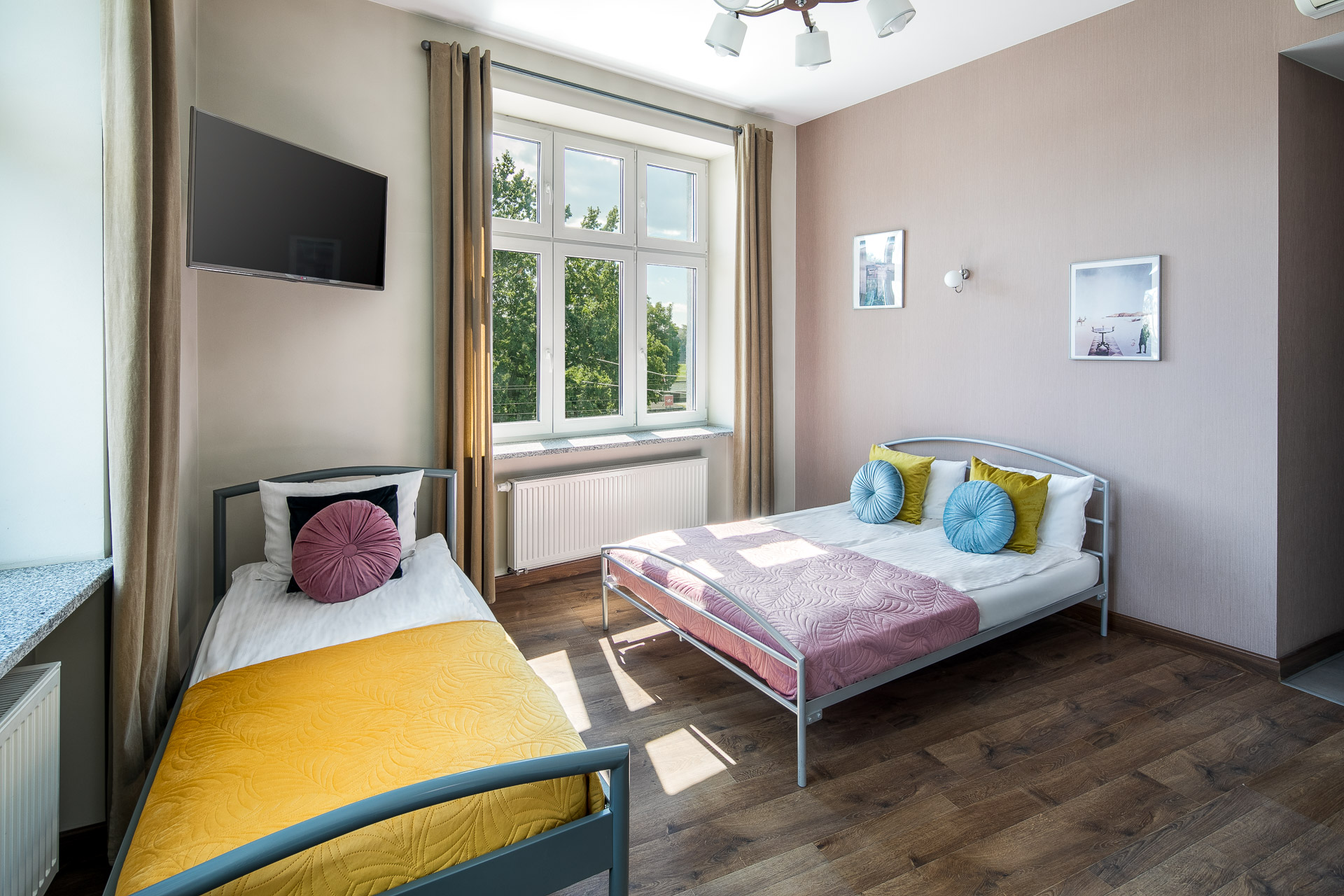 Triple Deluxe Executive