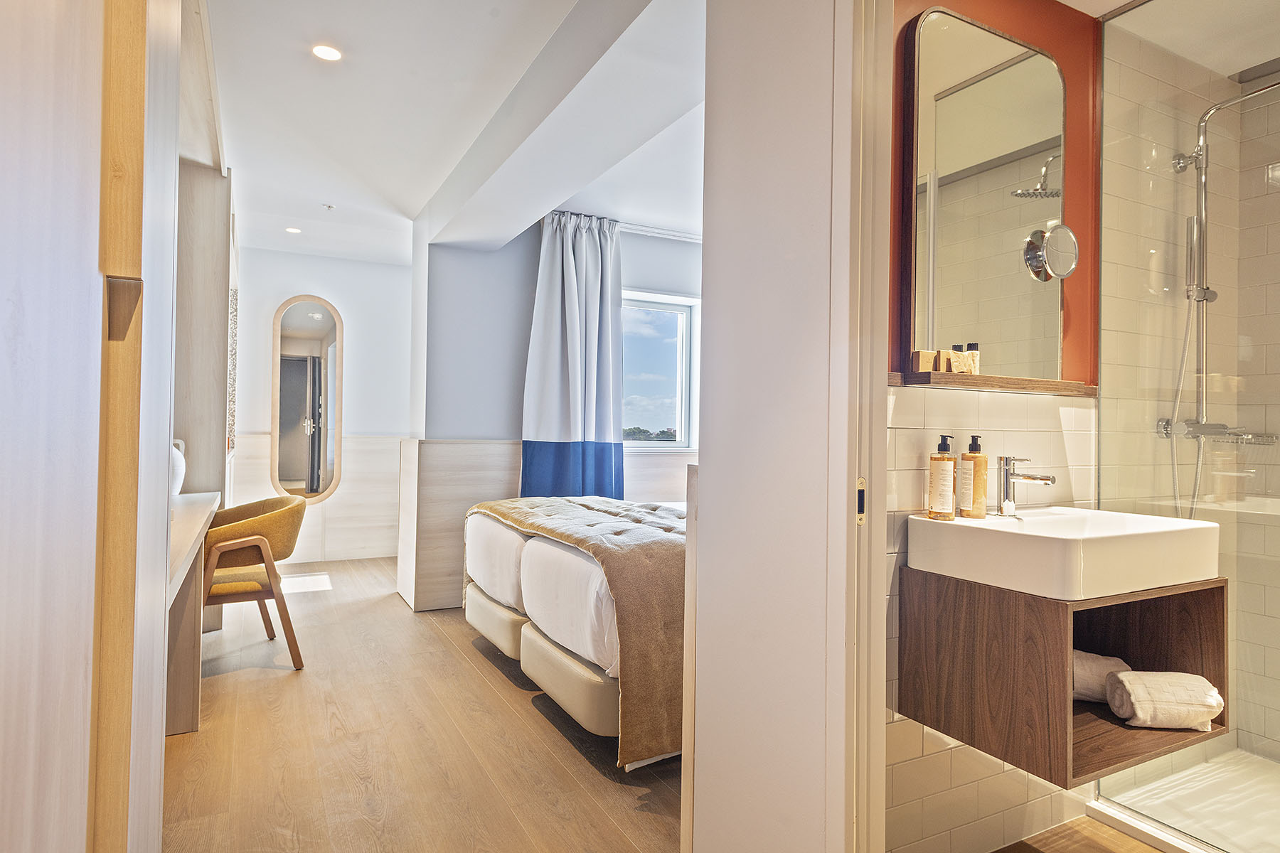 Double or Twin Superior