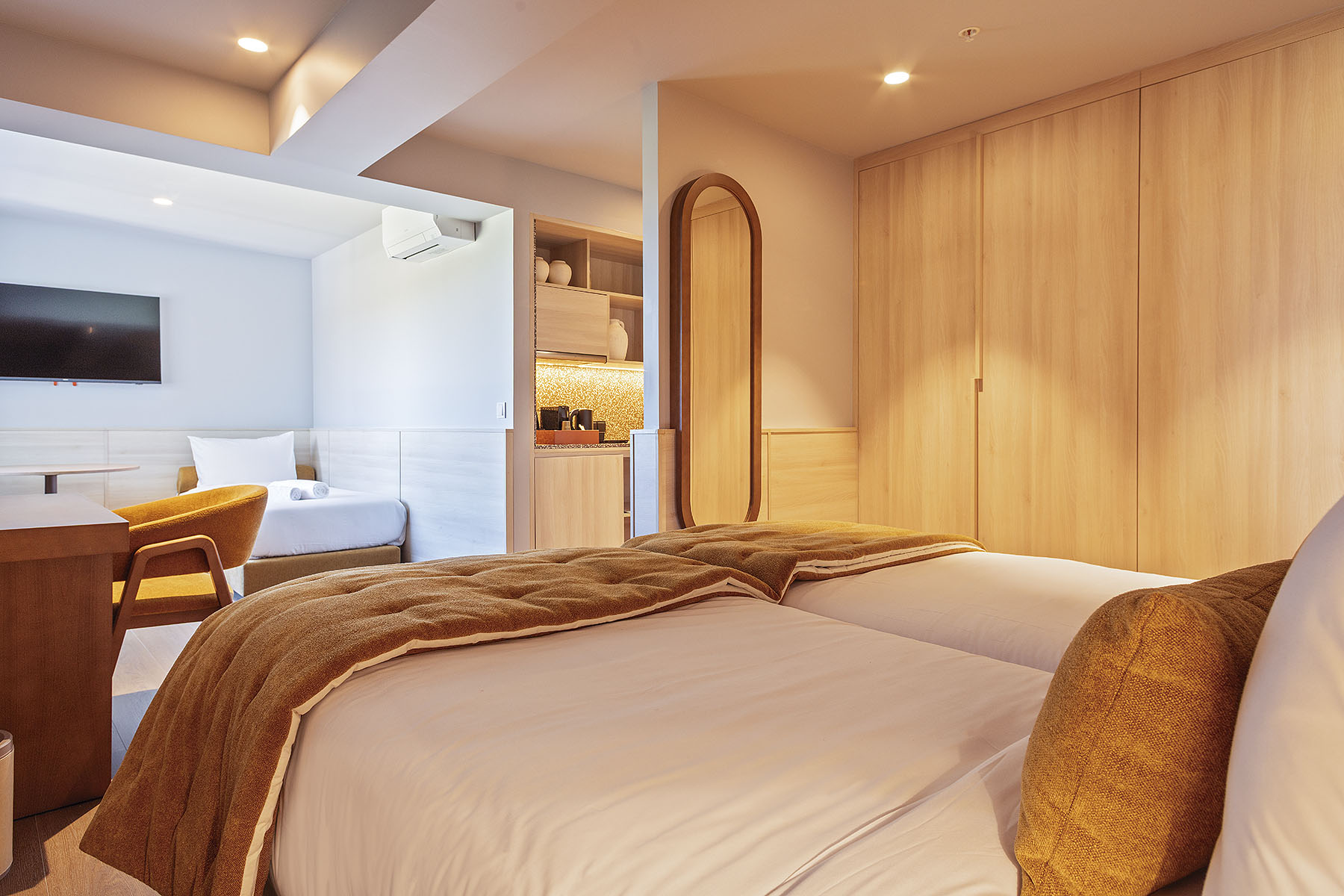 Double or Twin Standard