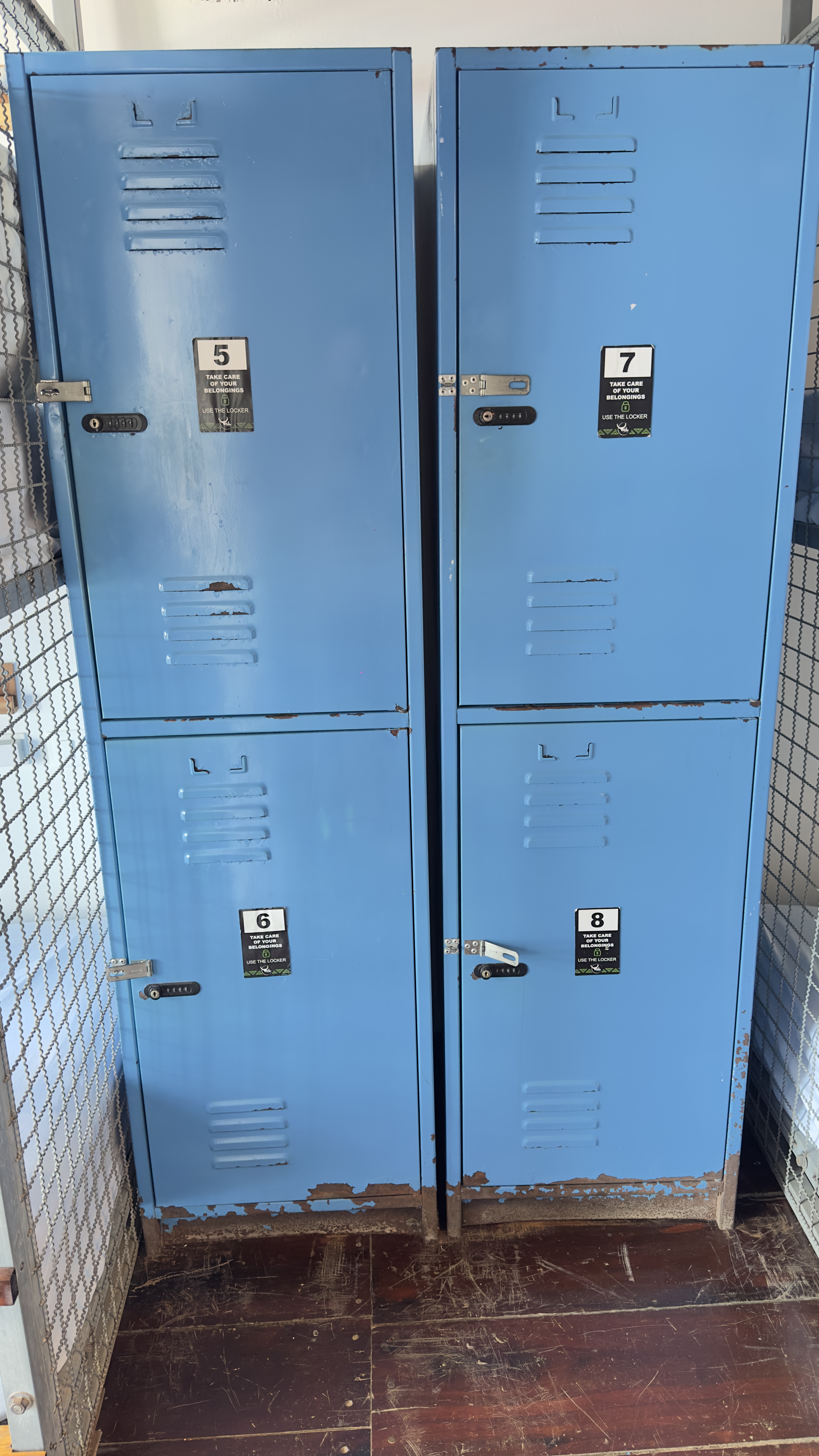 Family Room Capacity 8 with Shared Bathroom