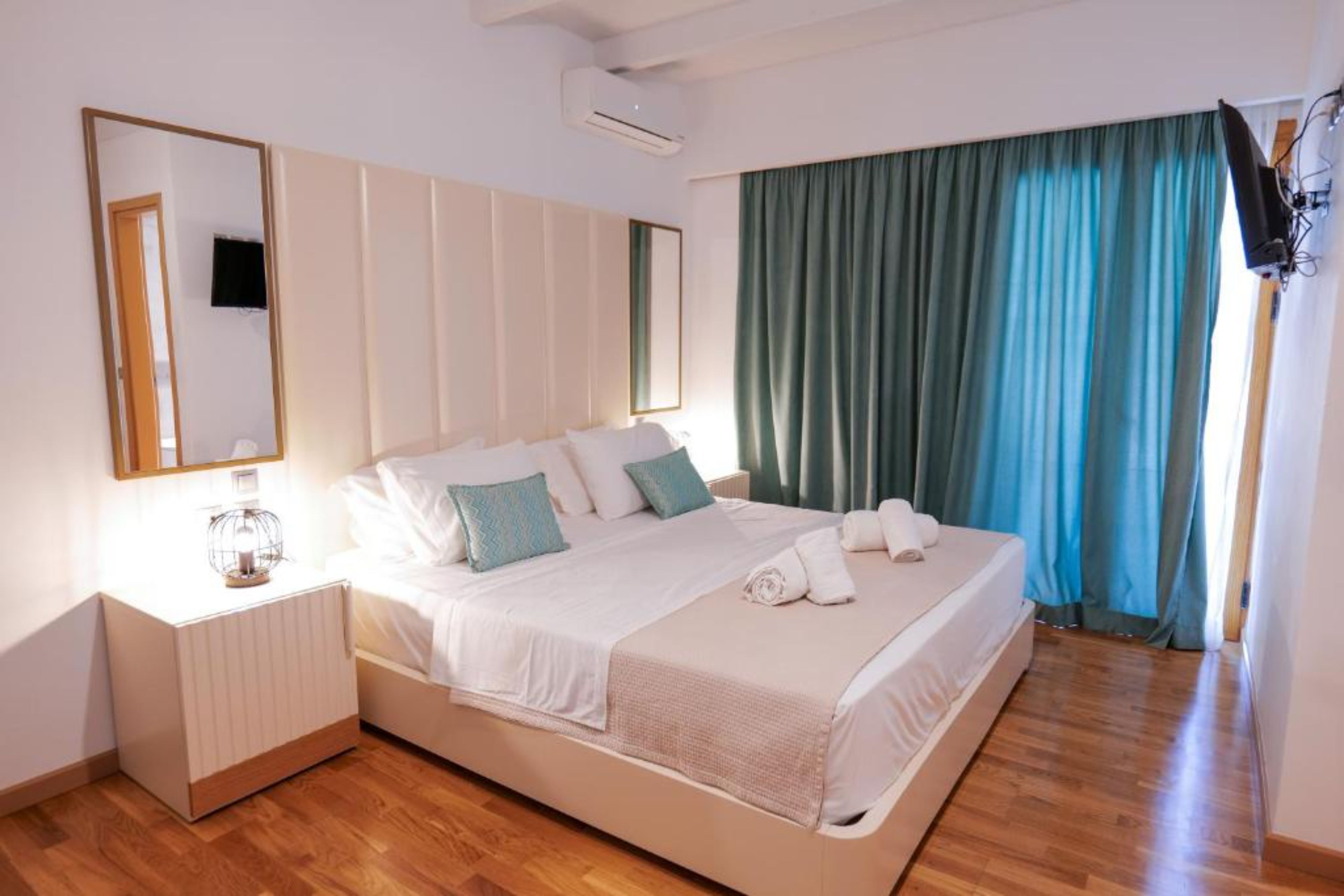 Double King Size Bed