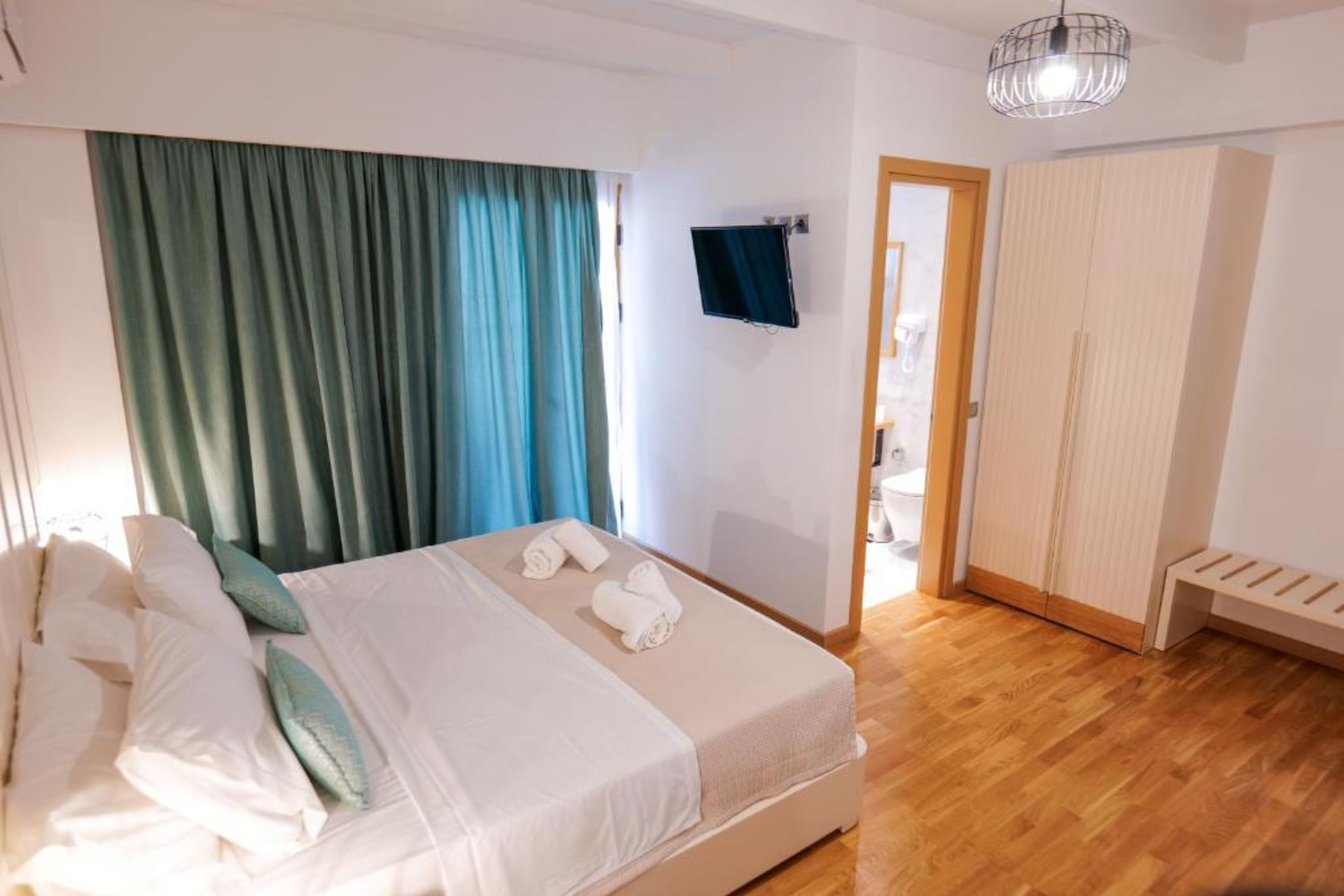 Double King Size Bed