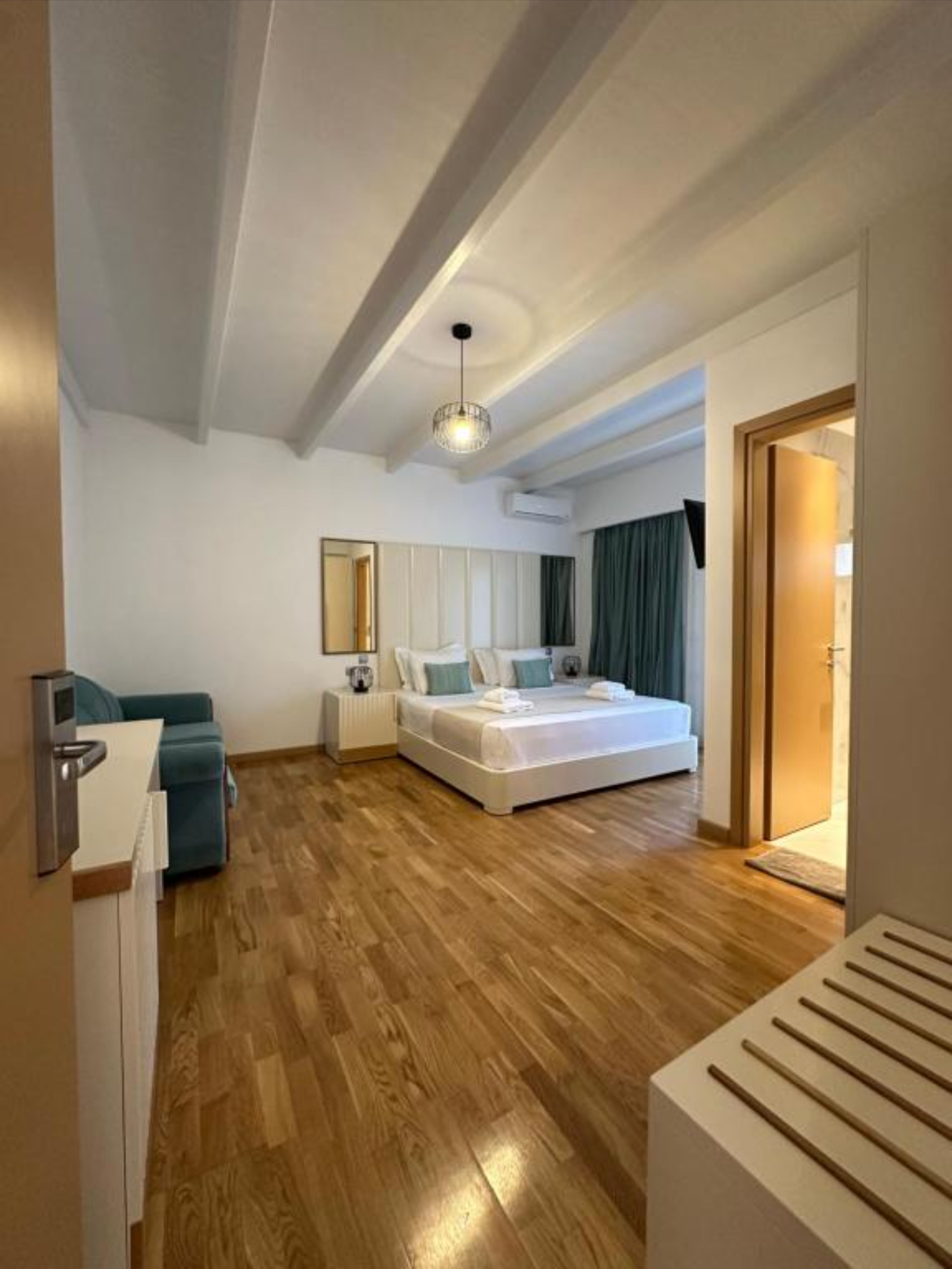 Double King Size Bed