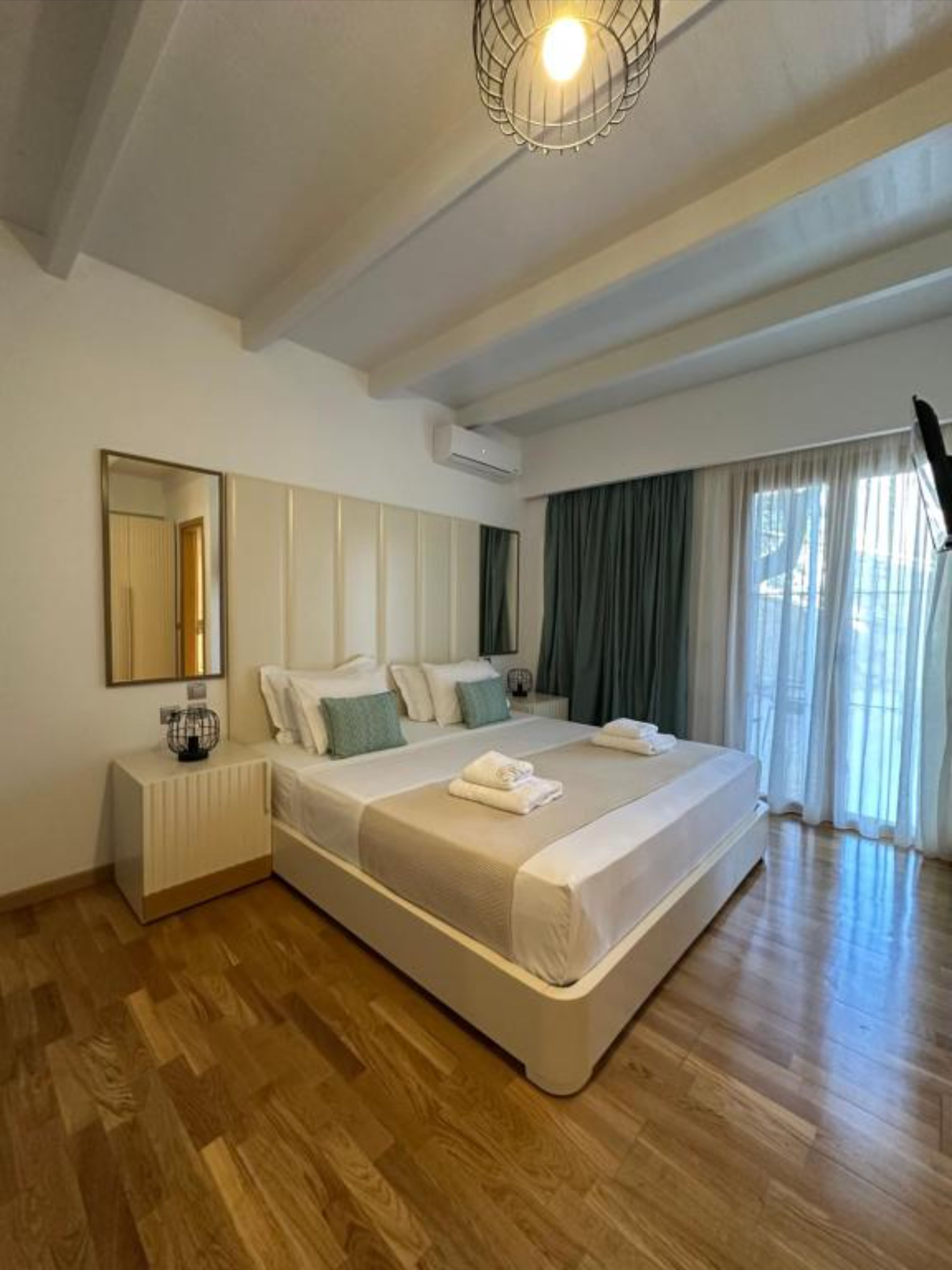 Double King Size Bed