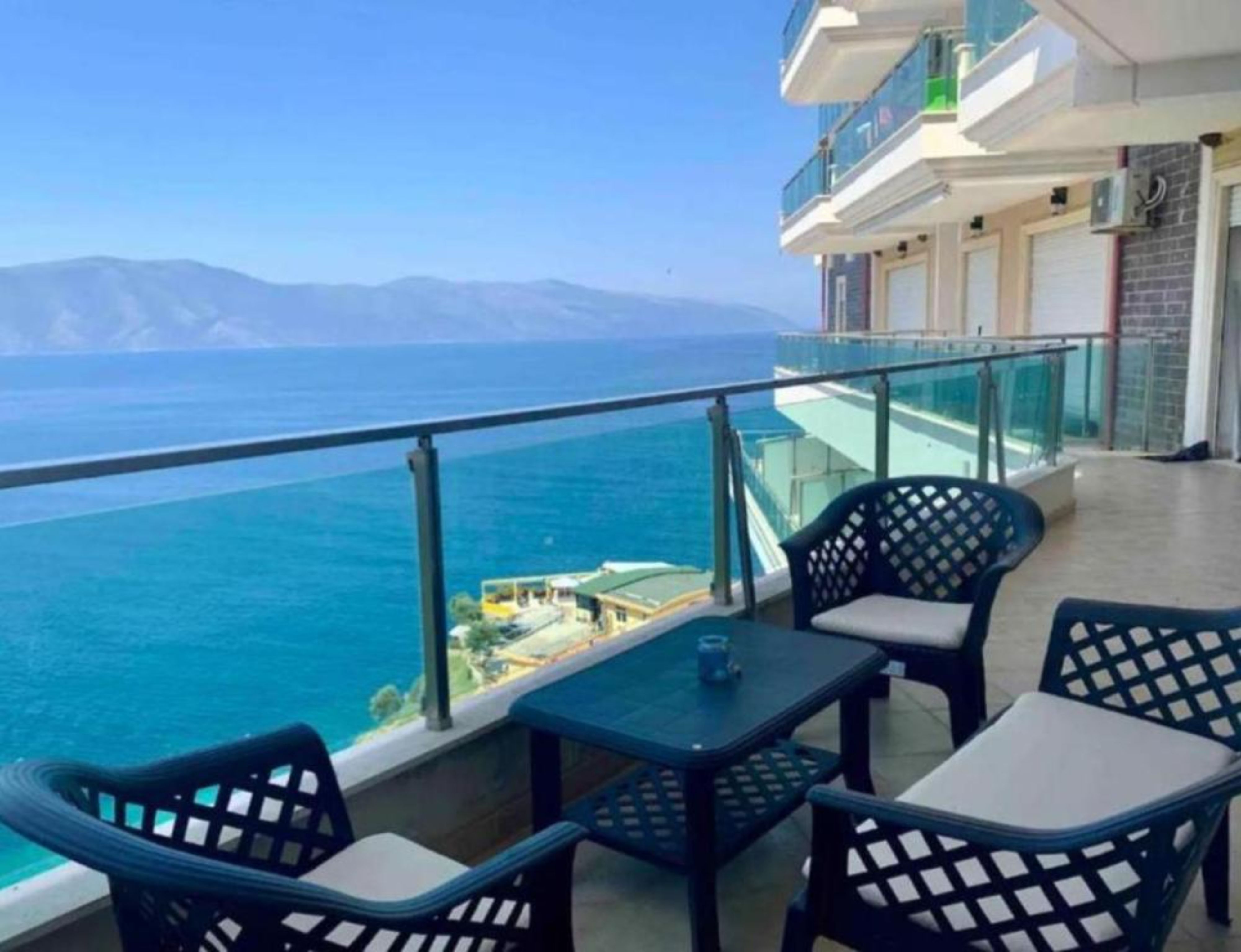 Apartment Sea View with Air Conditioning