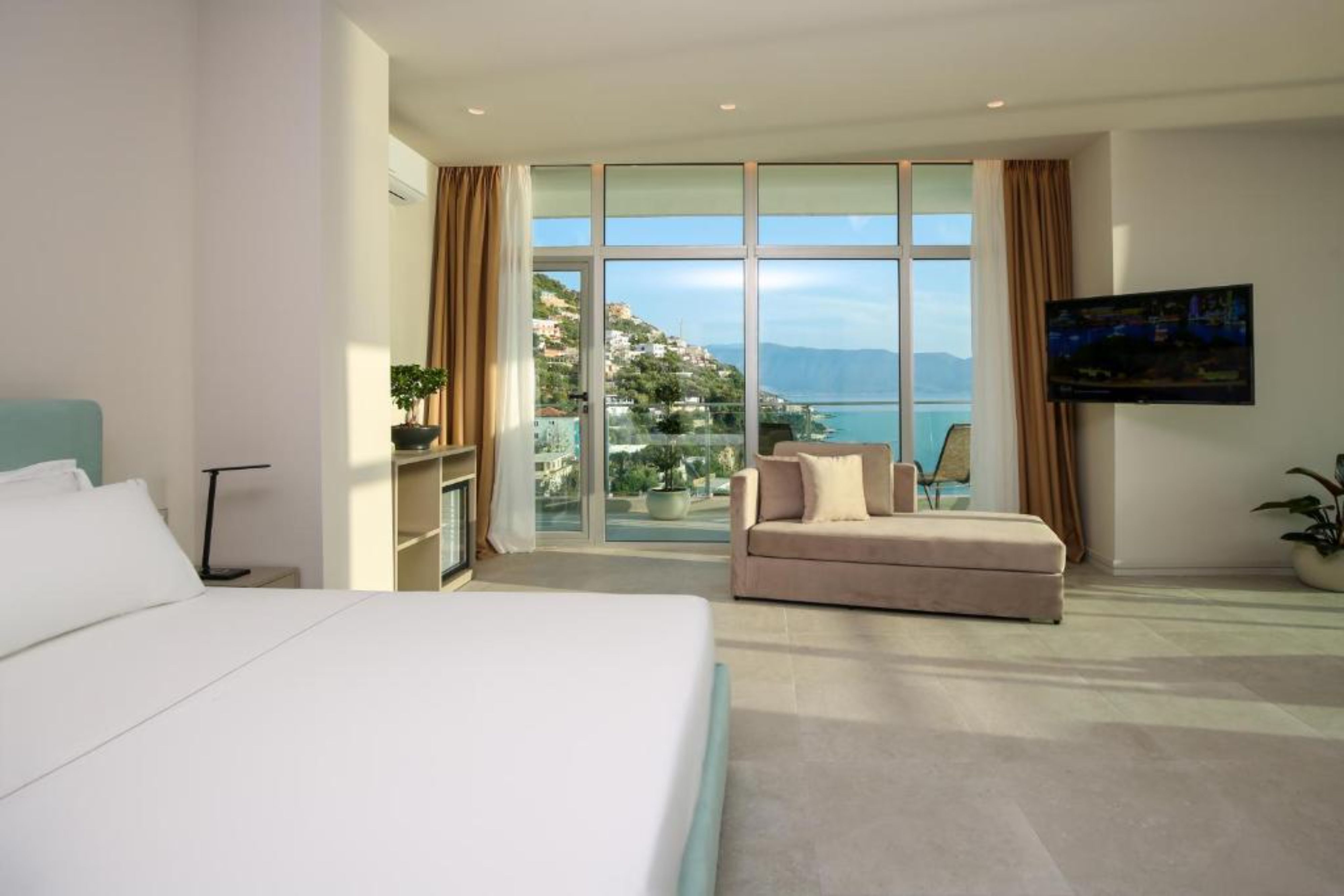 Suite Sea View with Air Conditioning