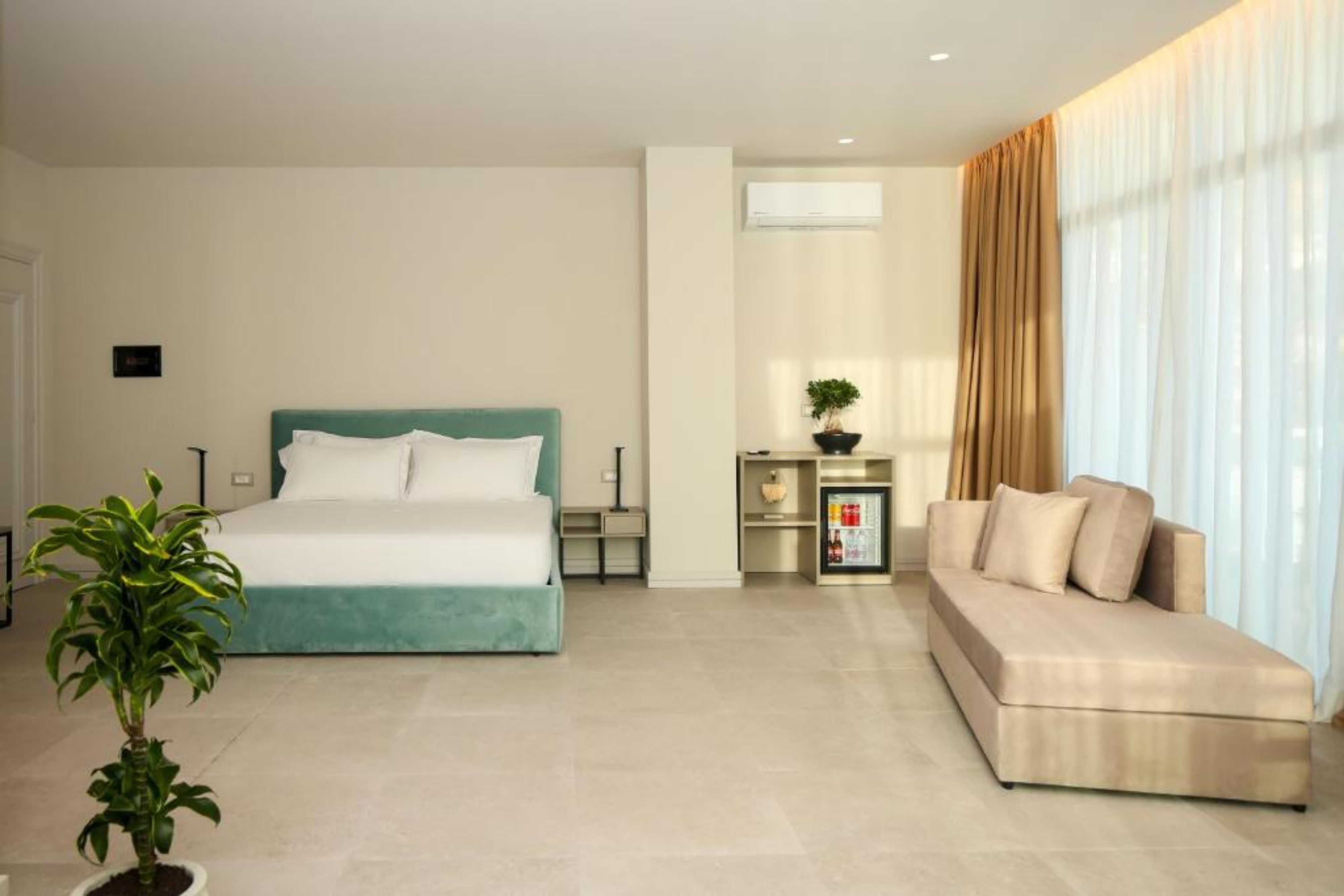 Suite Sea View with Air Conditioning