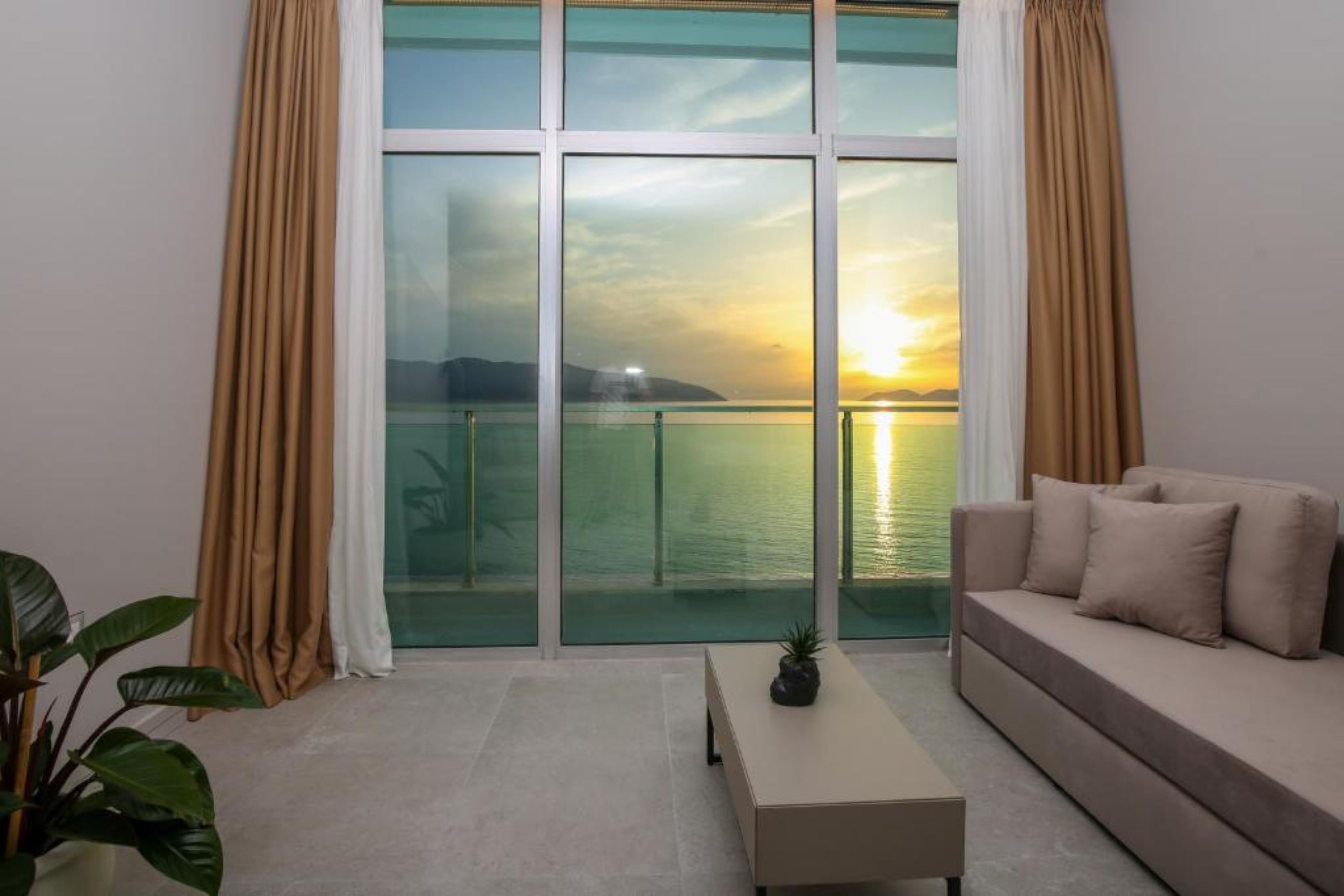 Suite Sea View with Air Conditioning