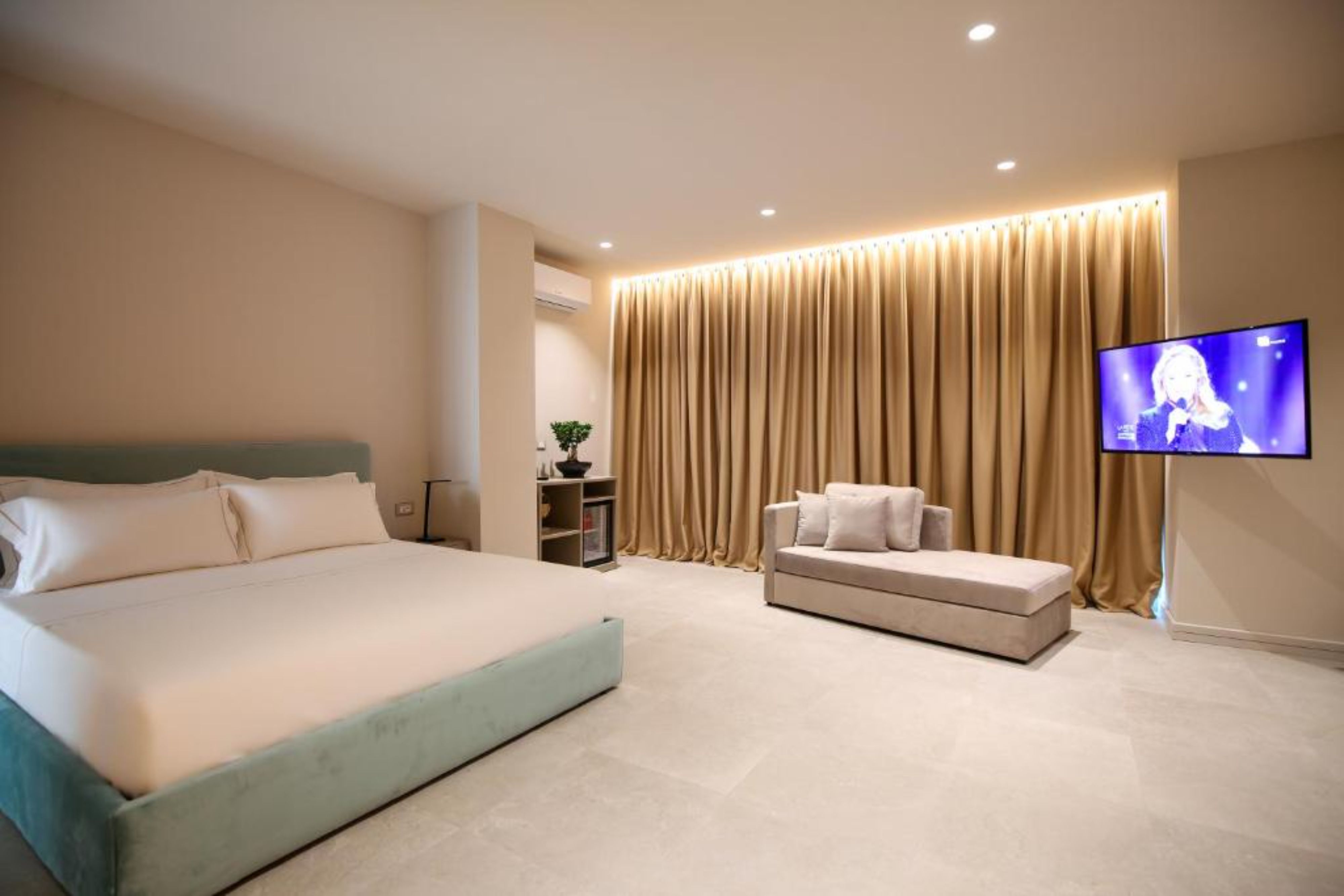 Suite Sea View with Air Conditioning