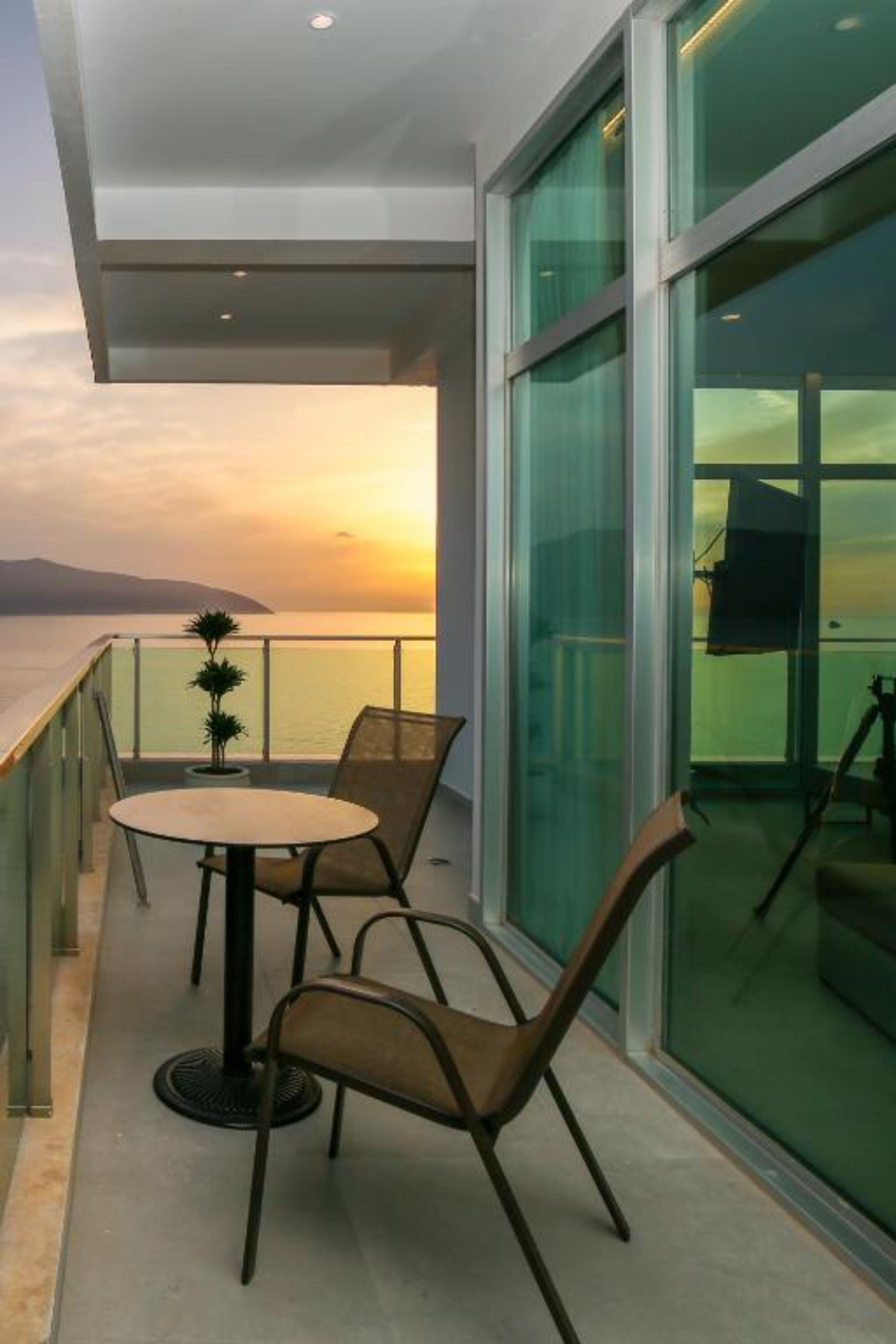 Suite Sea View with Air Conditioning